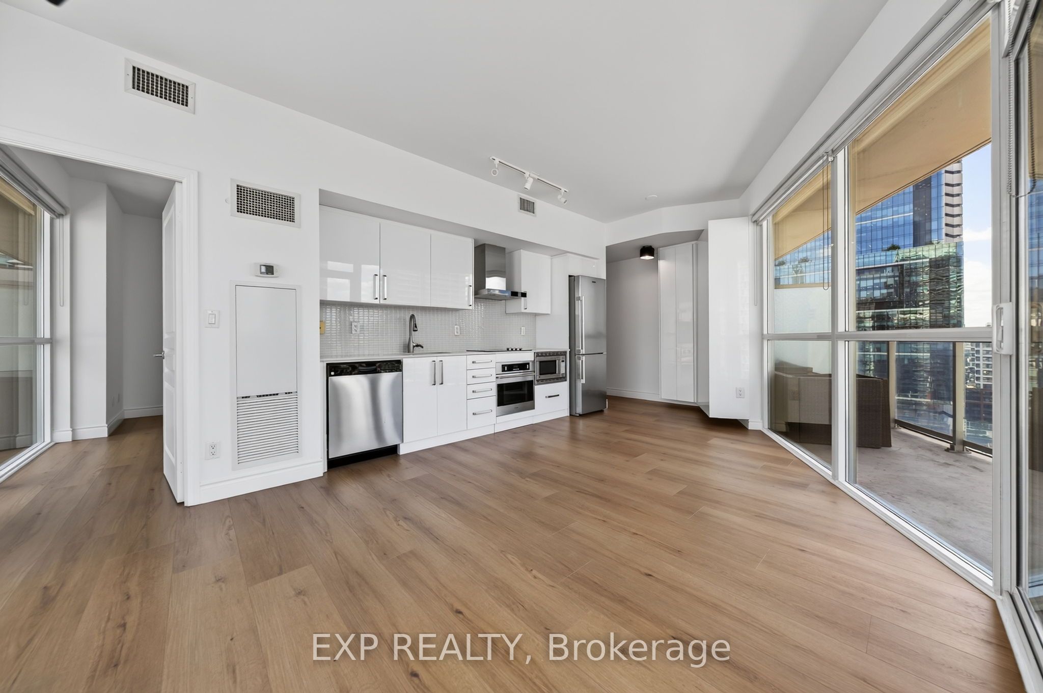 352 Front Street W 1916 Property Photo 14