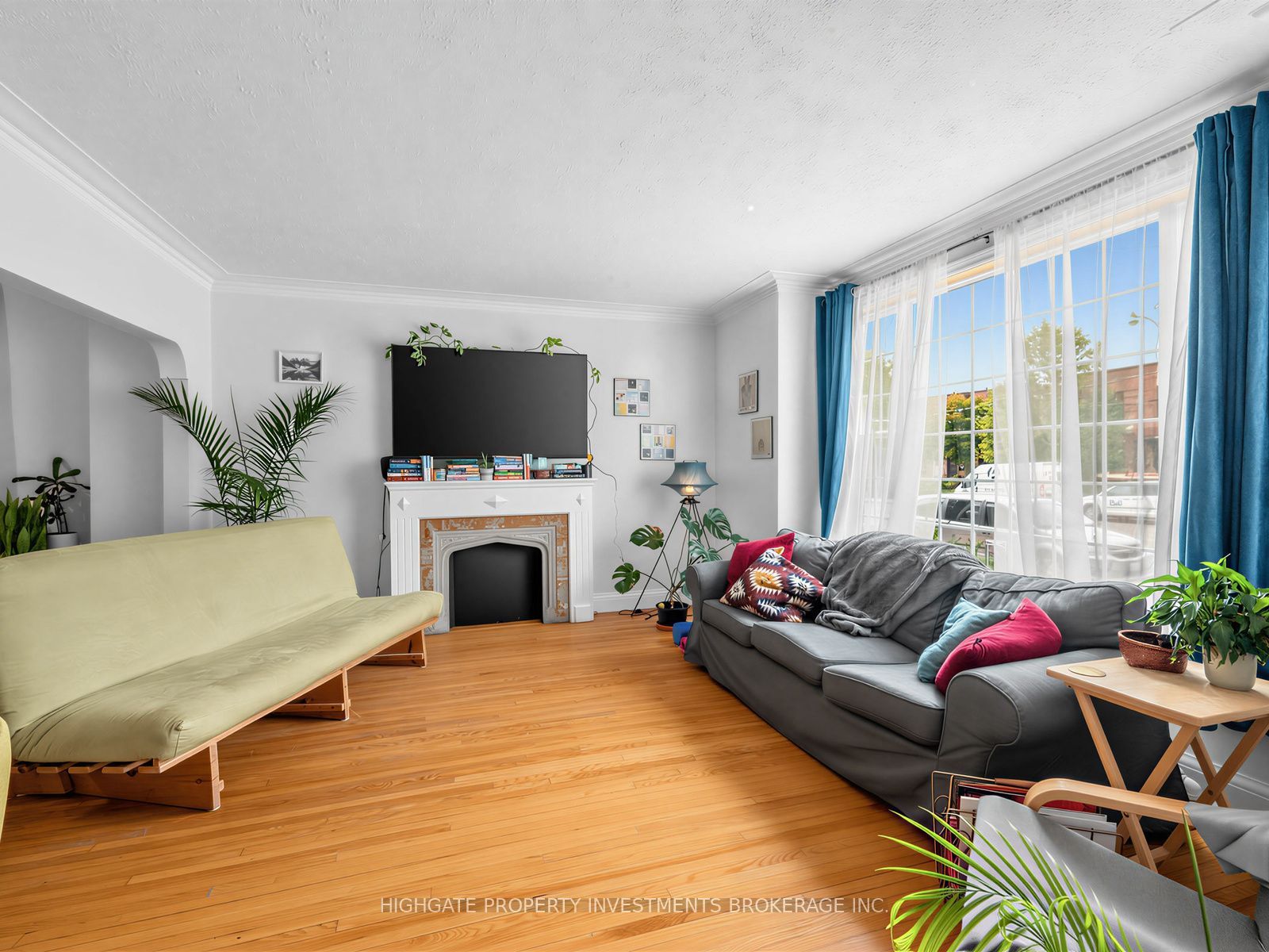 981 Avenue Road Property Photo 4