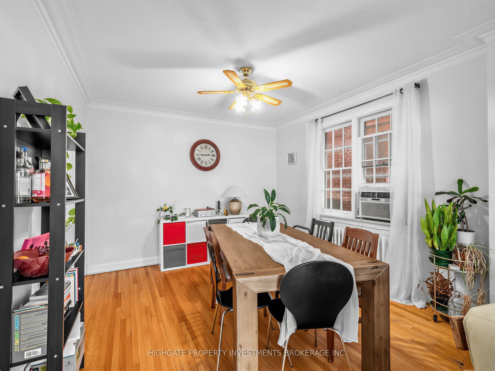 981 Avenue Road Property Photo 7