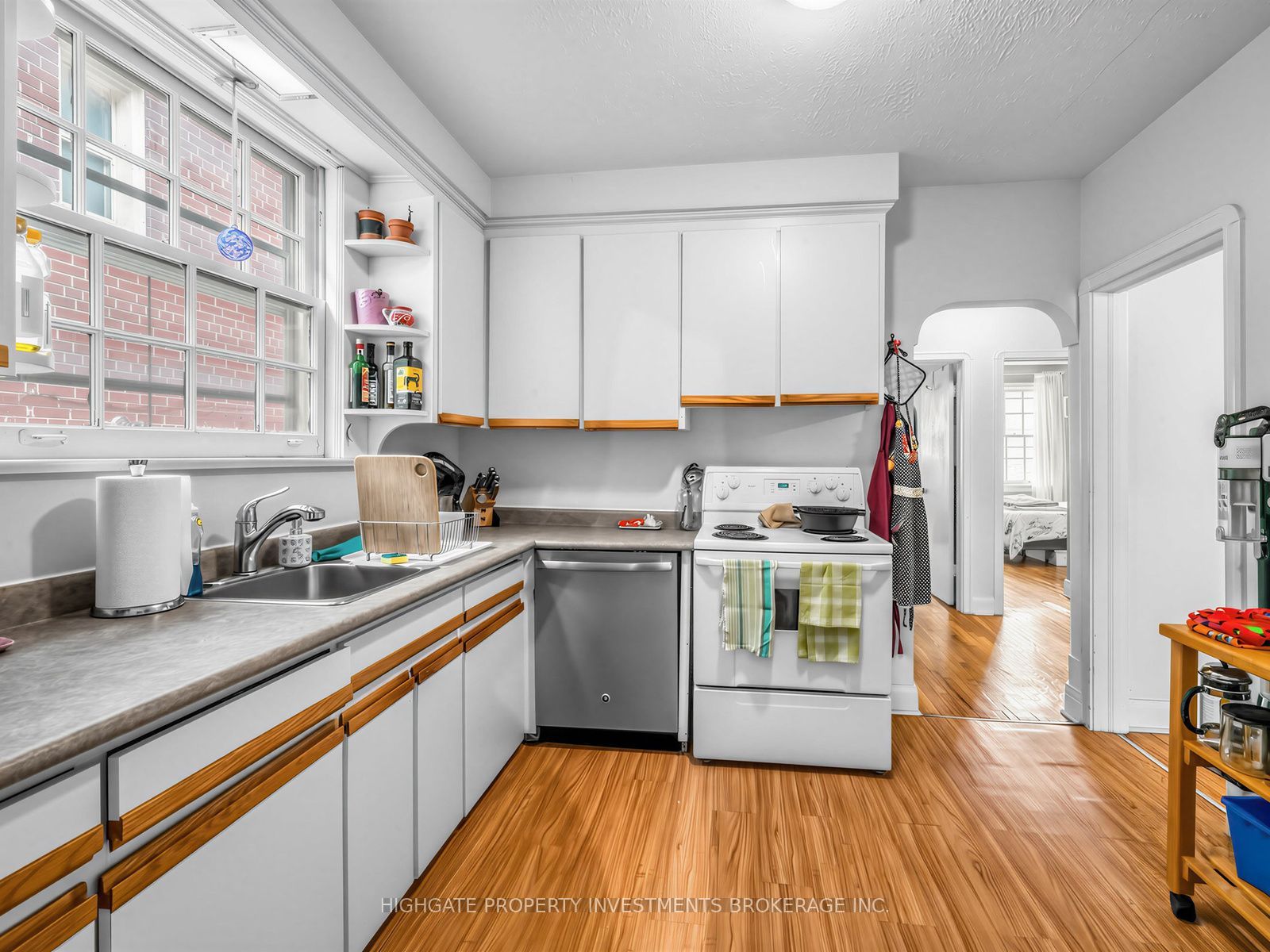 981 Avenue Road Property Photo 11
