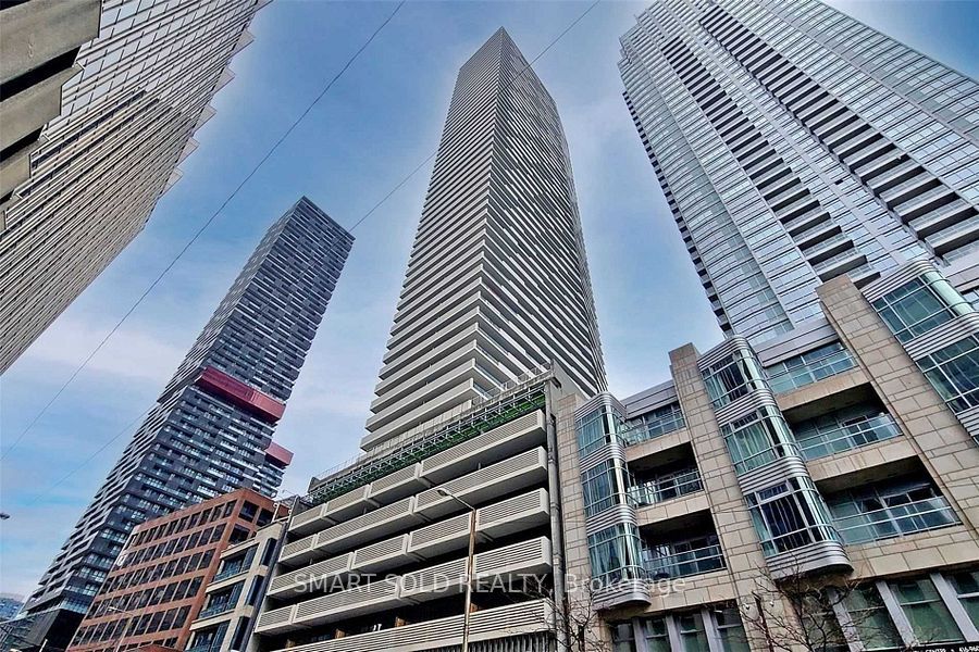 2221 Yonge Street 3103 Property Photo 1