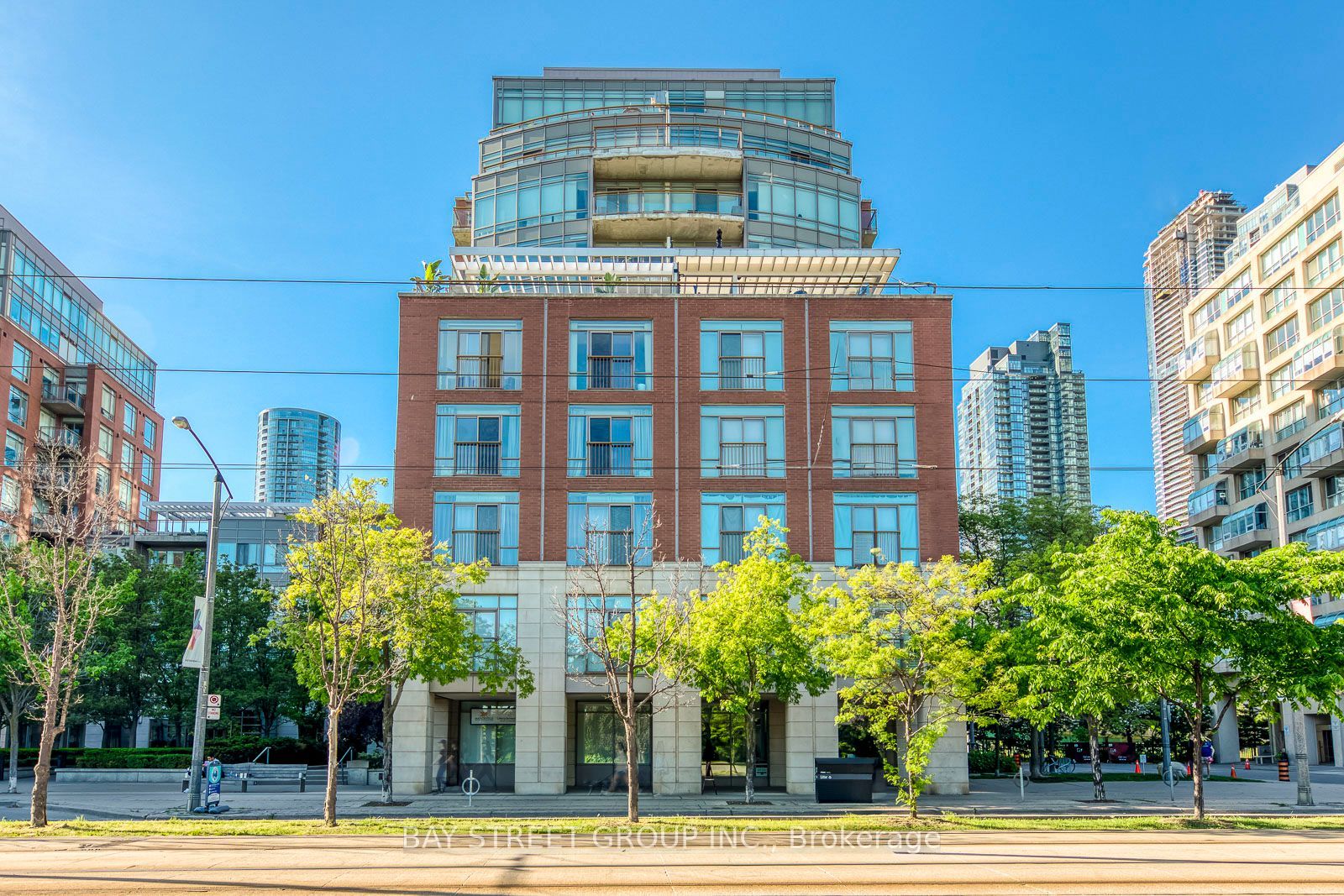 500 Queens Quay W 512E