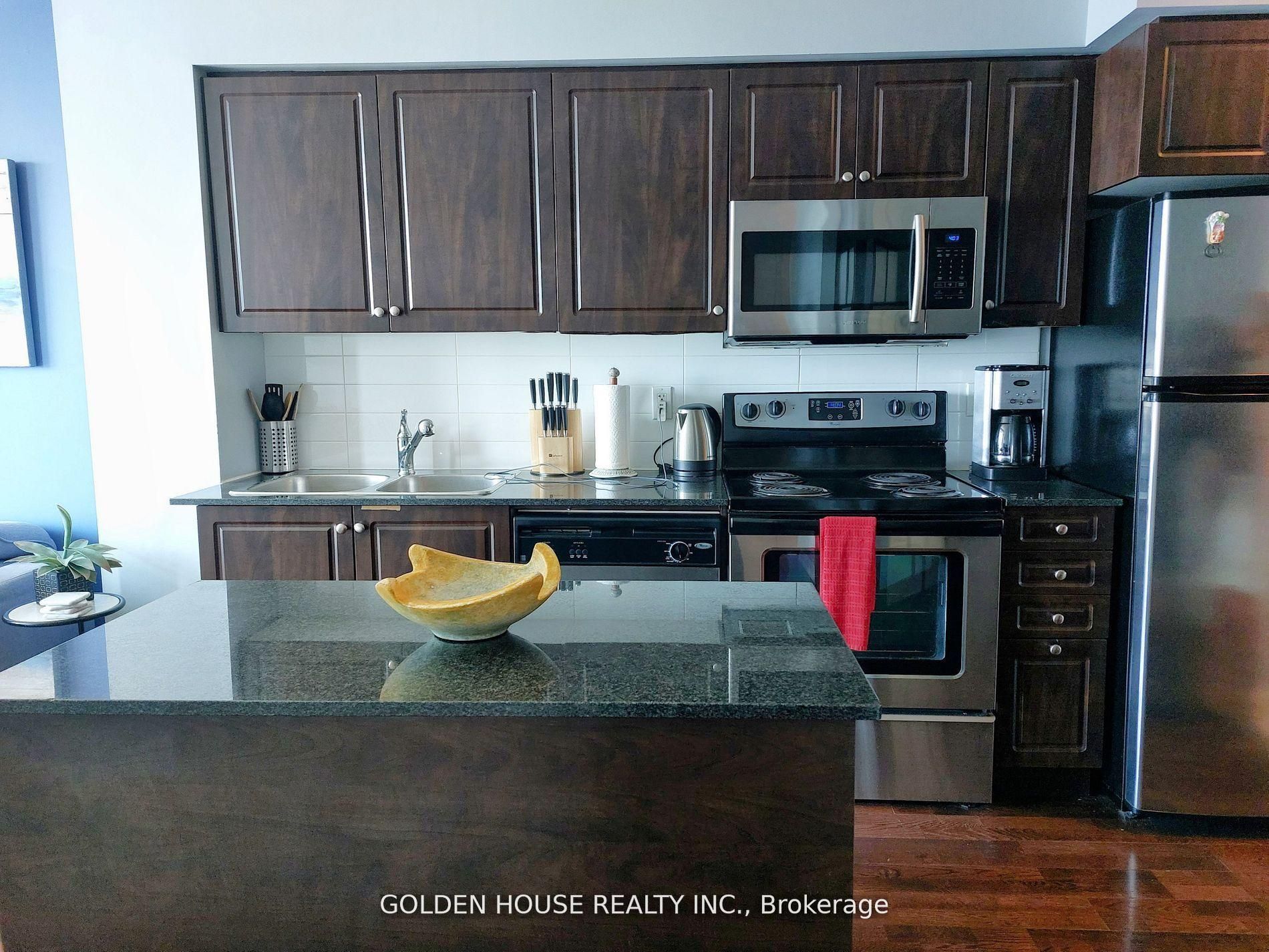 215 Fort York Boulevard 2309 Property Photo 3