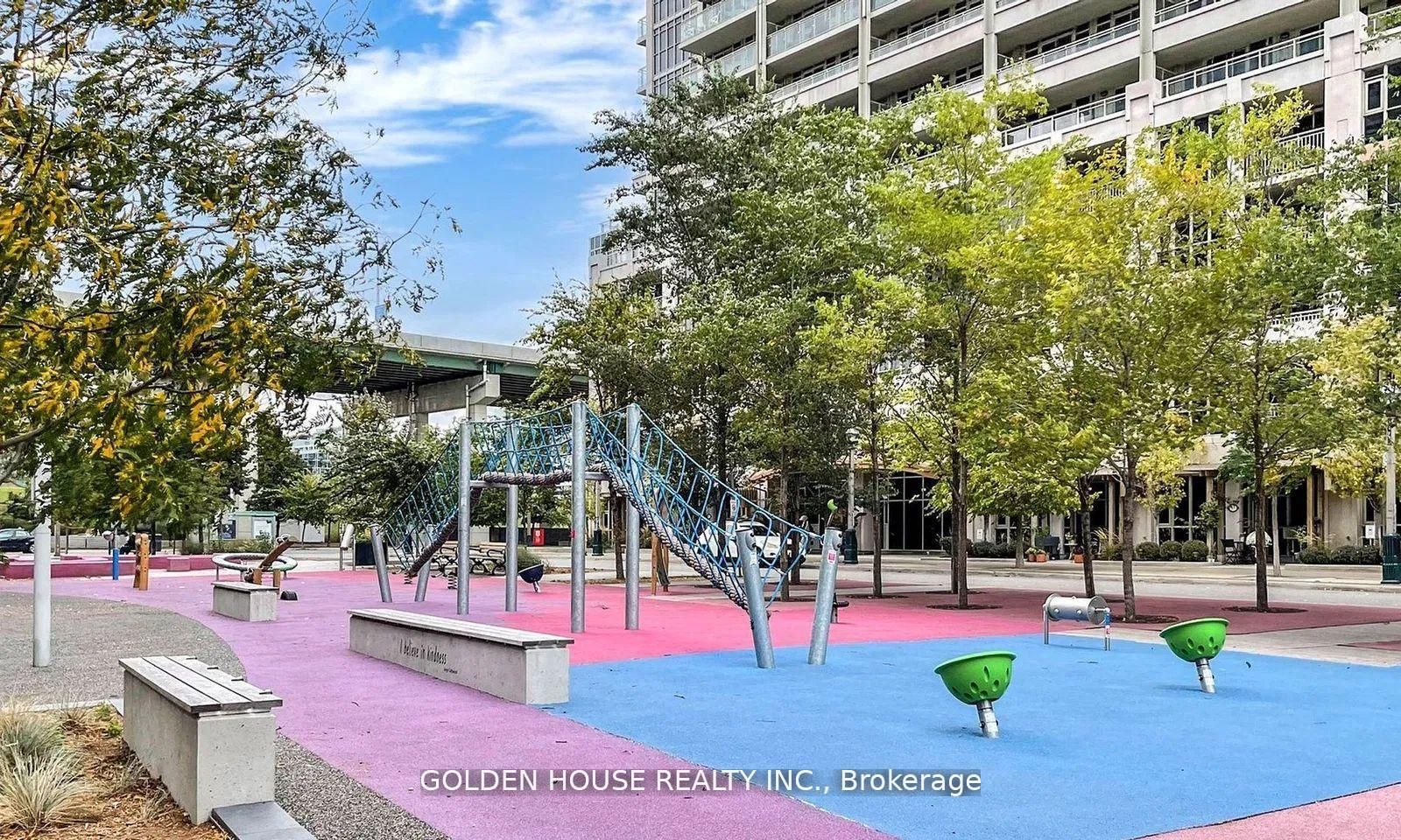 215 Fort York Boulevard 2309 Property Photo 8