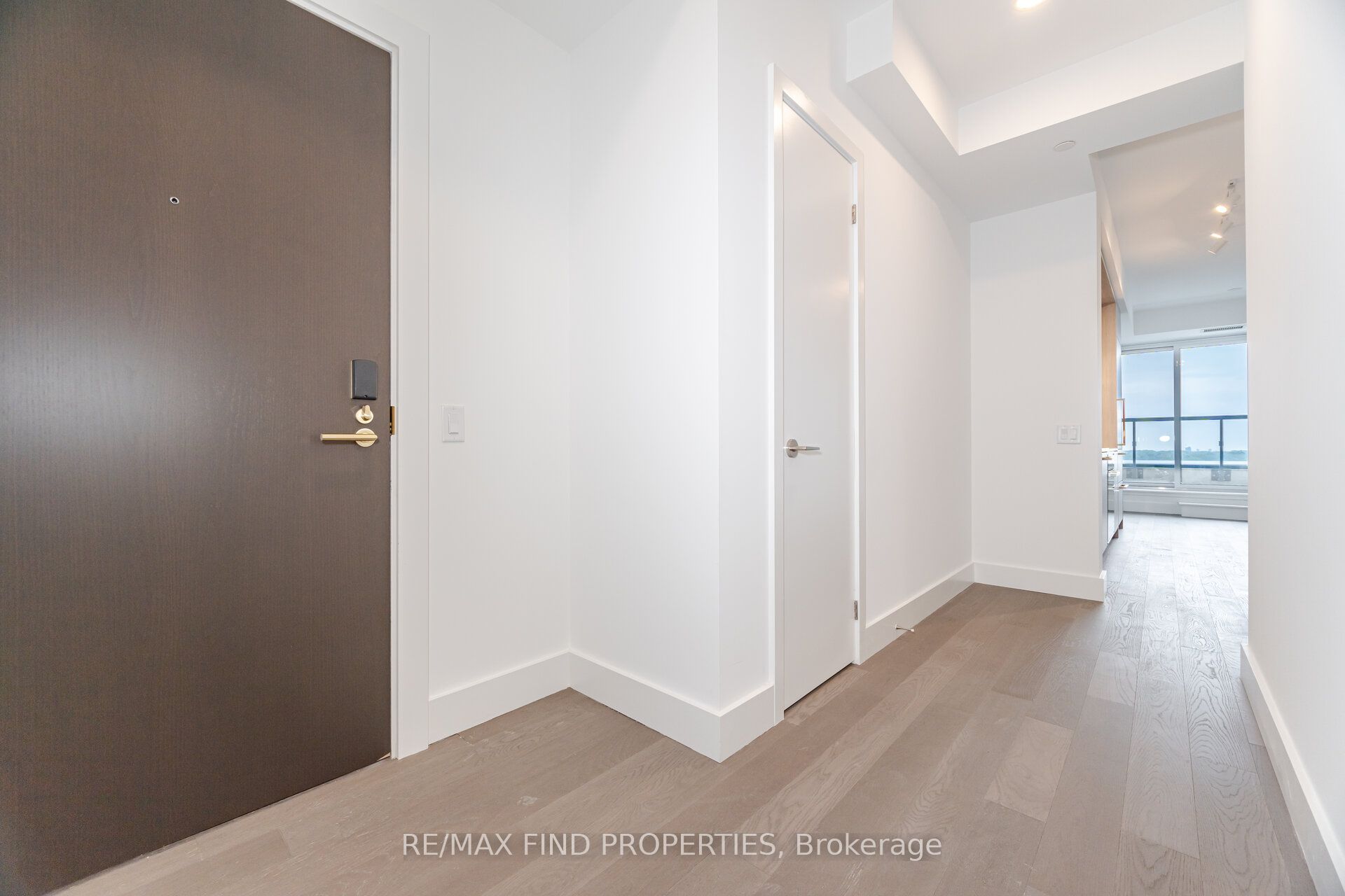 6 Greenbriar Road 910 Property Photo 7