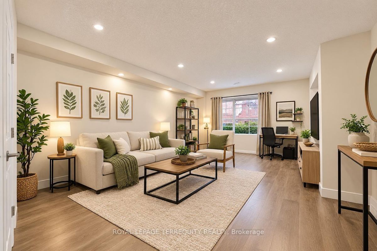 99 Sufi Crescent Property Photo 1