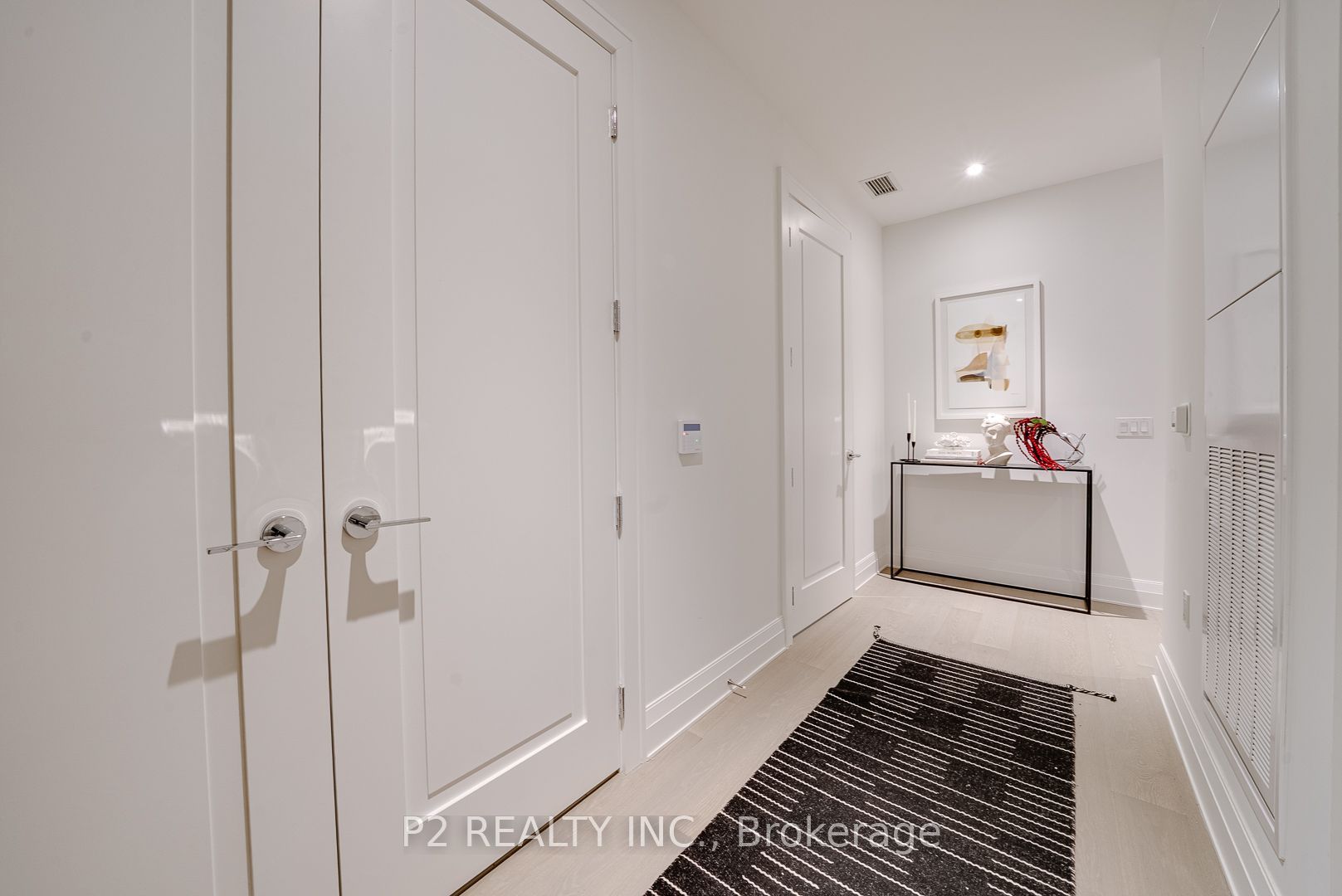 2 Forest Hill 208 Property Photo 16
