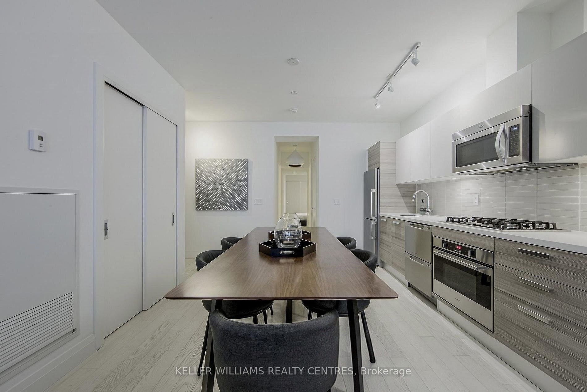 224 King Street West Street W 501 Property Photo 1