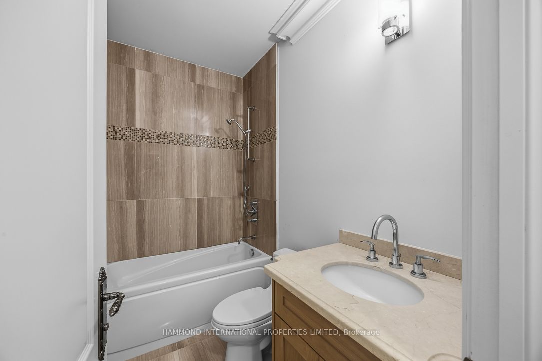 2706 Bayview Avenue Property Photo 26