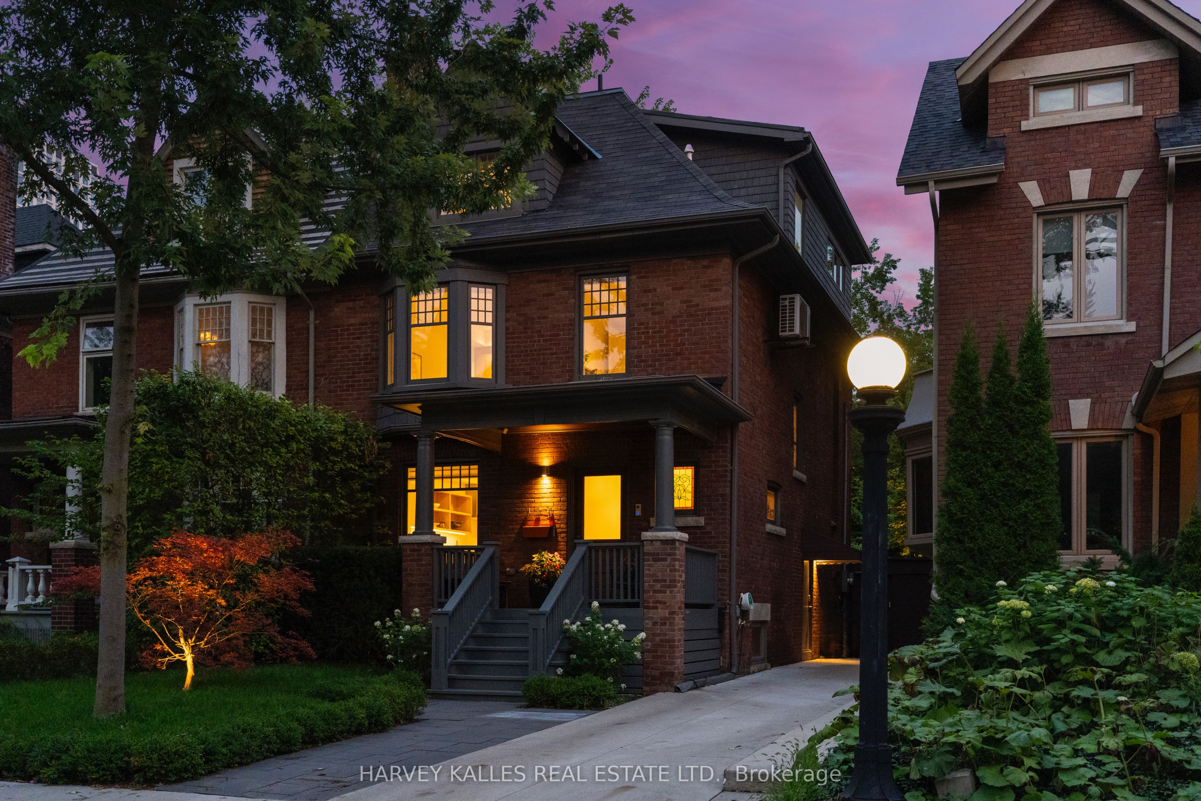 497 Palmerston Boulevard Property Photo 1