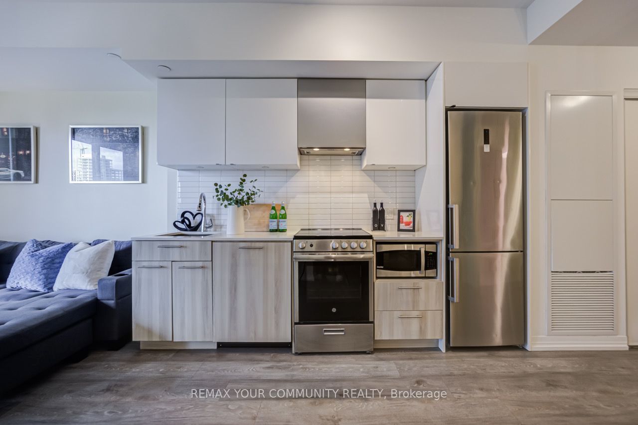 251 Jarvis Street 938 Property Photo 12