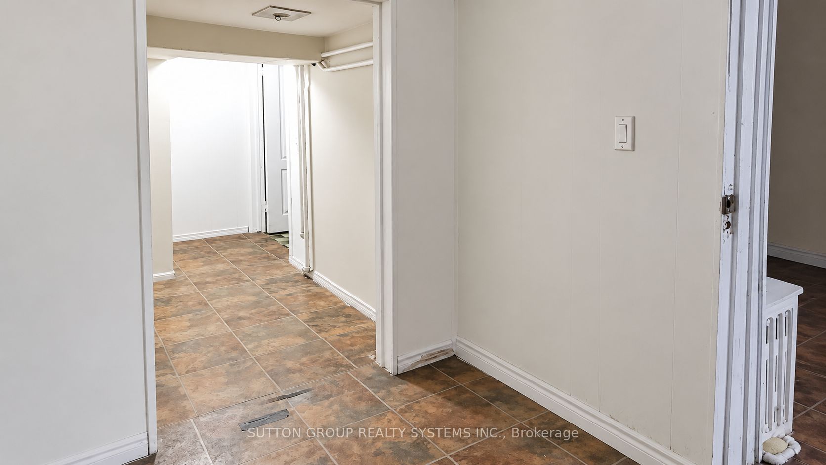 1139 Dovercourt Road Property Photo 7
