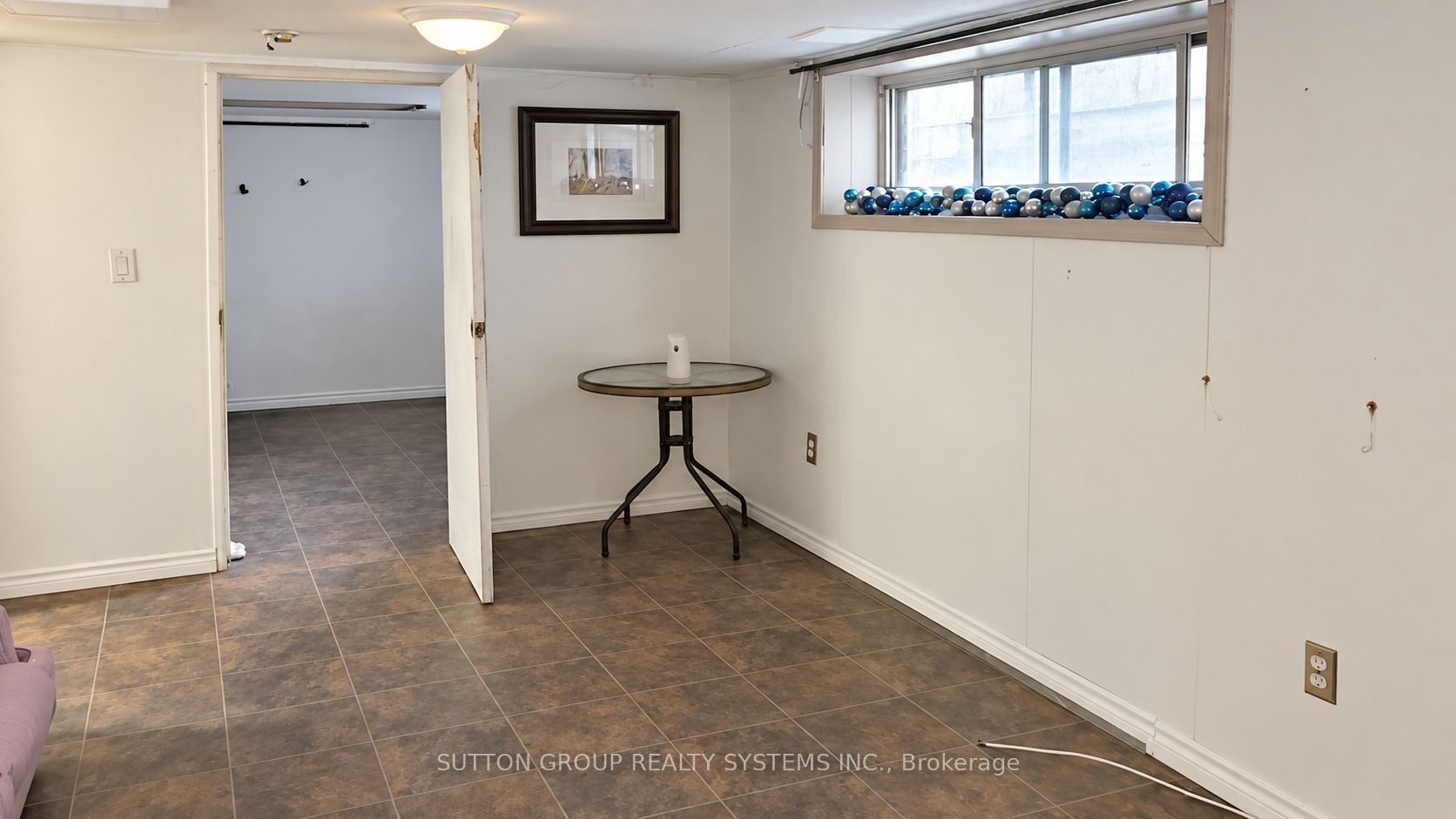 1139 Dovercourt Road Property Photo 11
