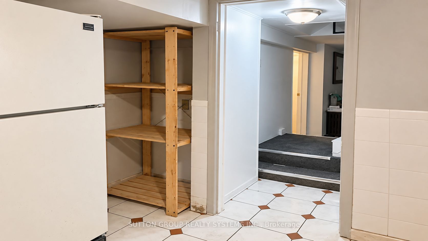 1139 Dovercourt Road Property Photo 14