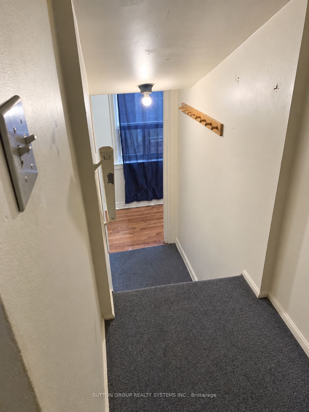 1139 Dovercourt Road Property Photo 15