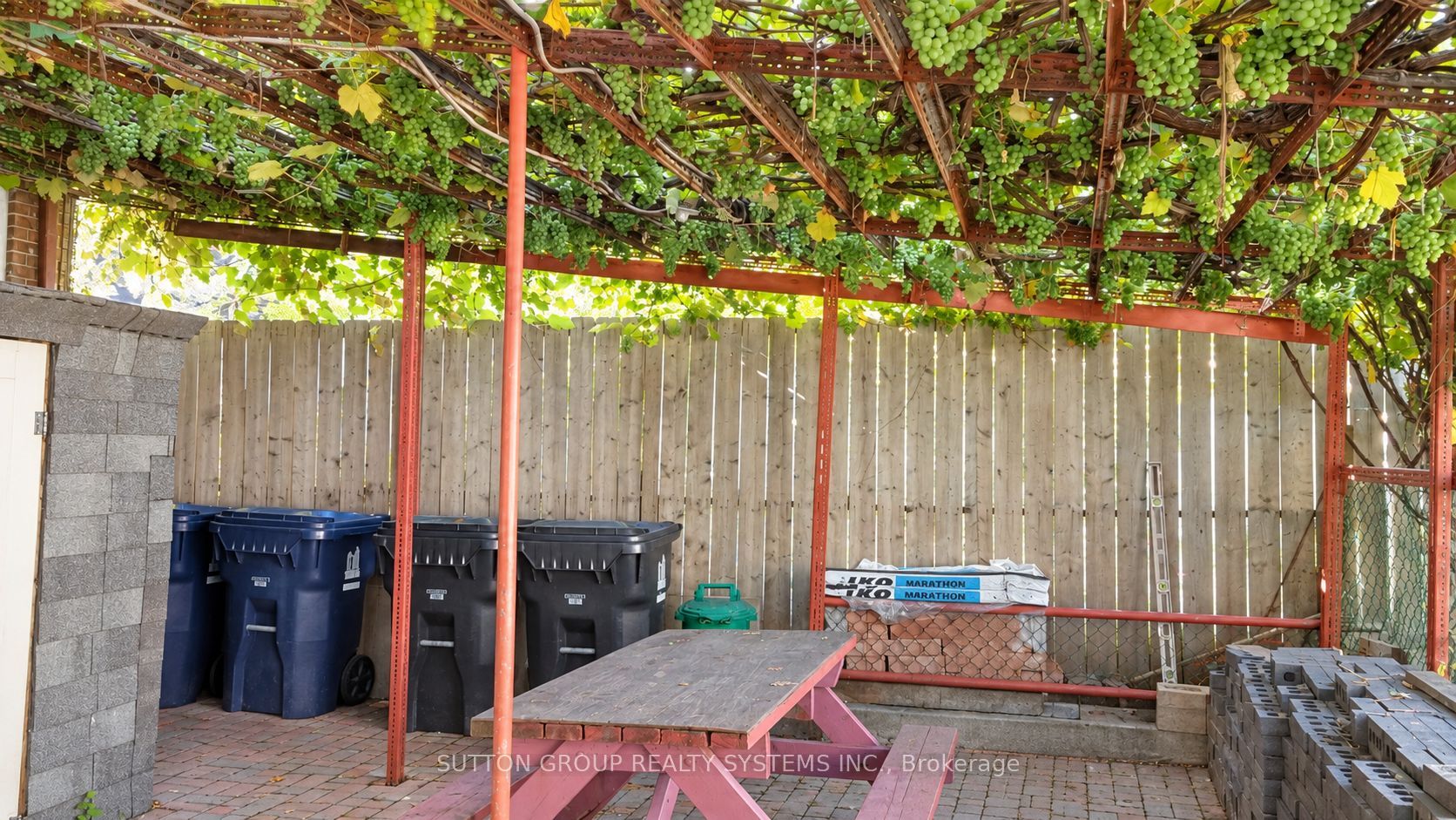 1139 Dovercourt Road Property Photo 18