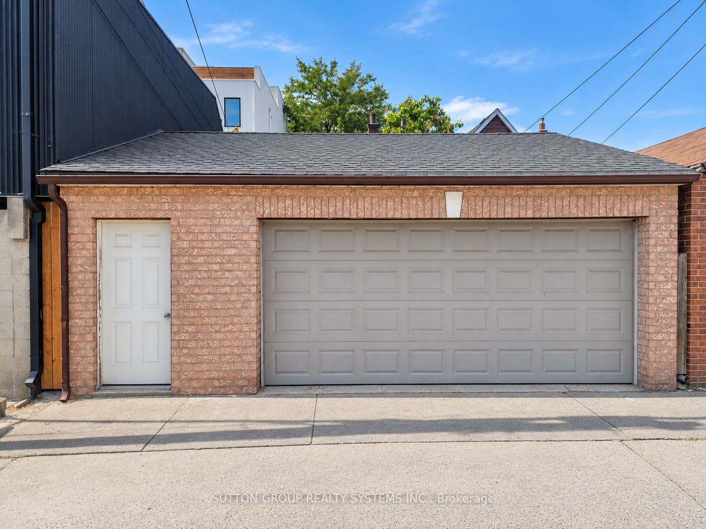 1139 Dovercourt Road Property Photo 19