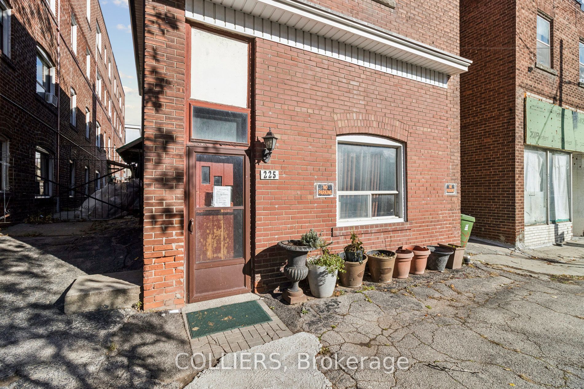 225 Vaughan Road Property Photo 6