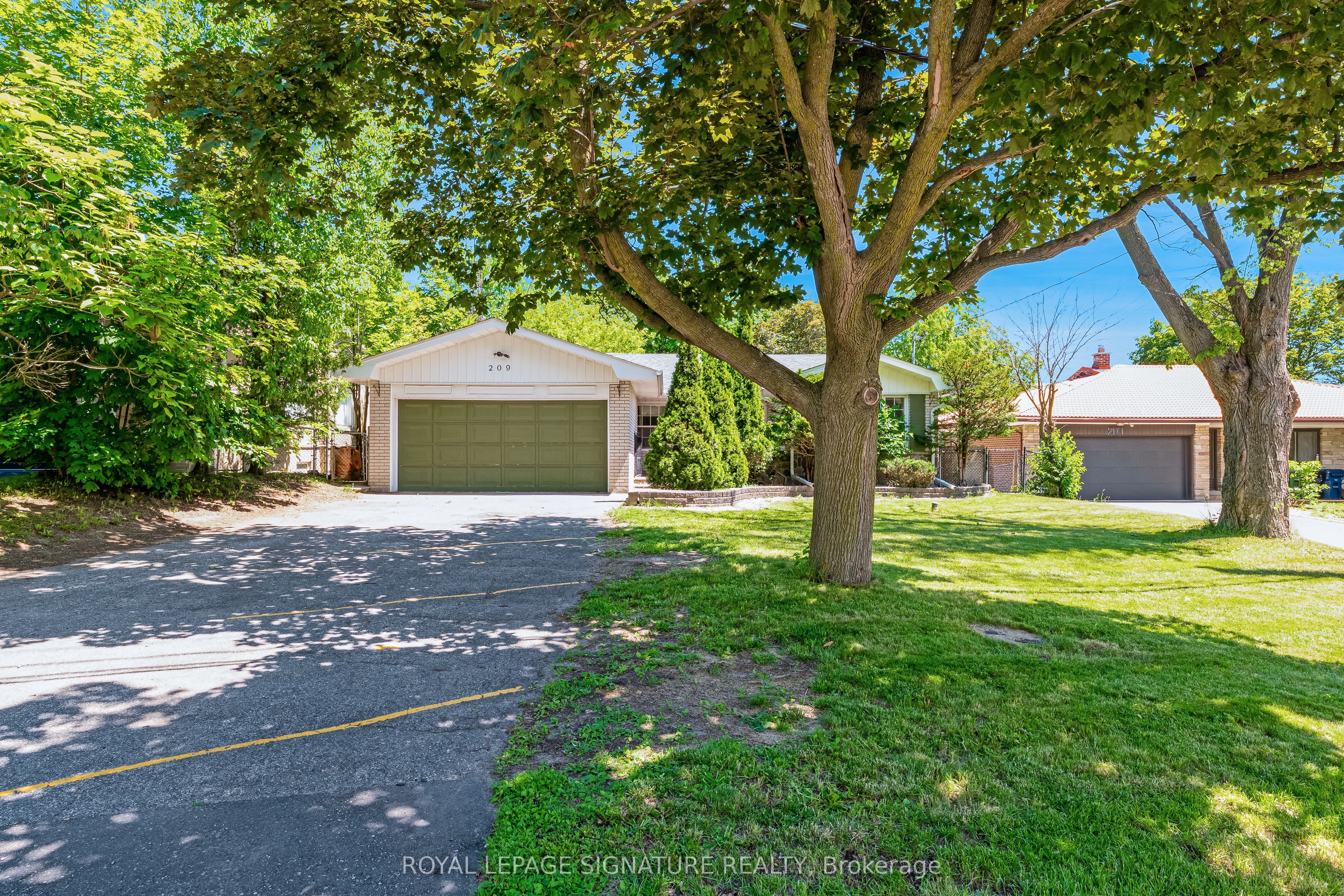209 Burbank Drive Property Photo 7