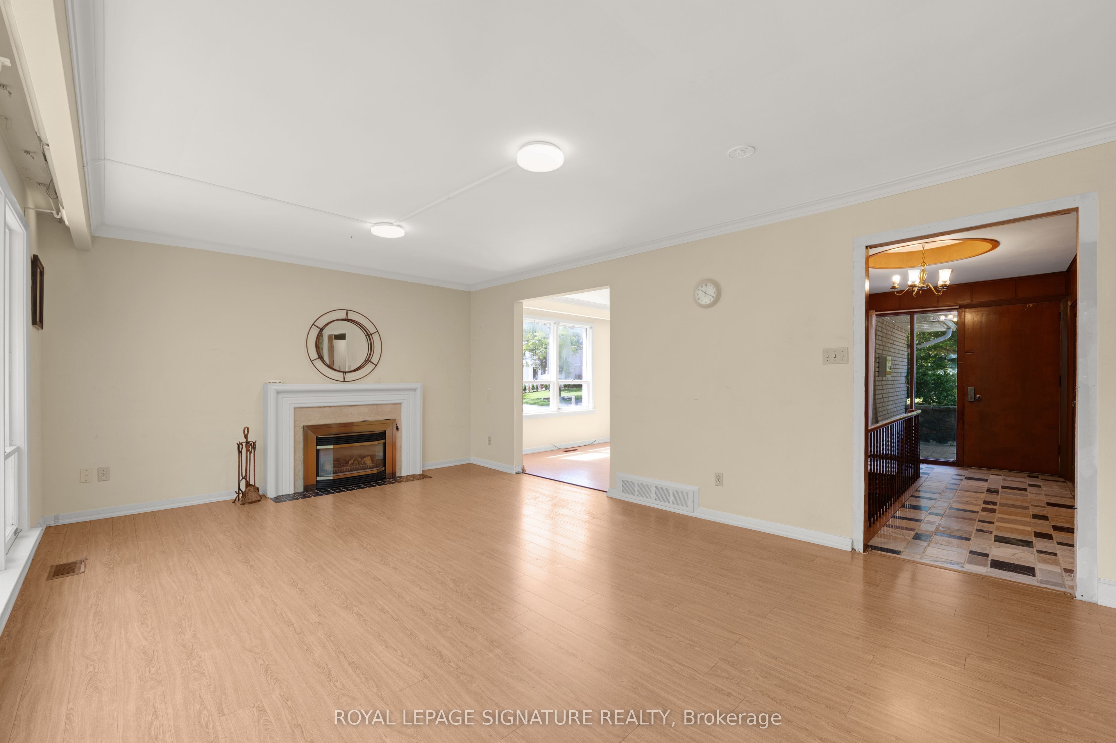 209 Burbank Drive Property Photo 13