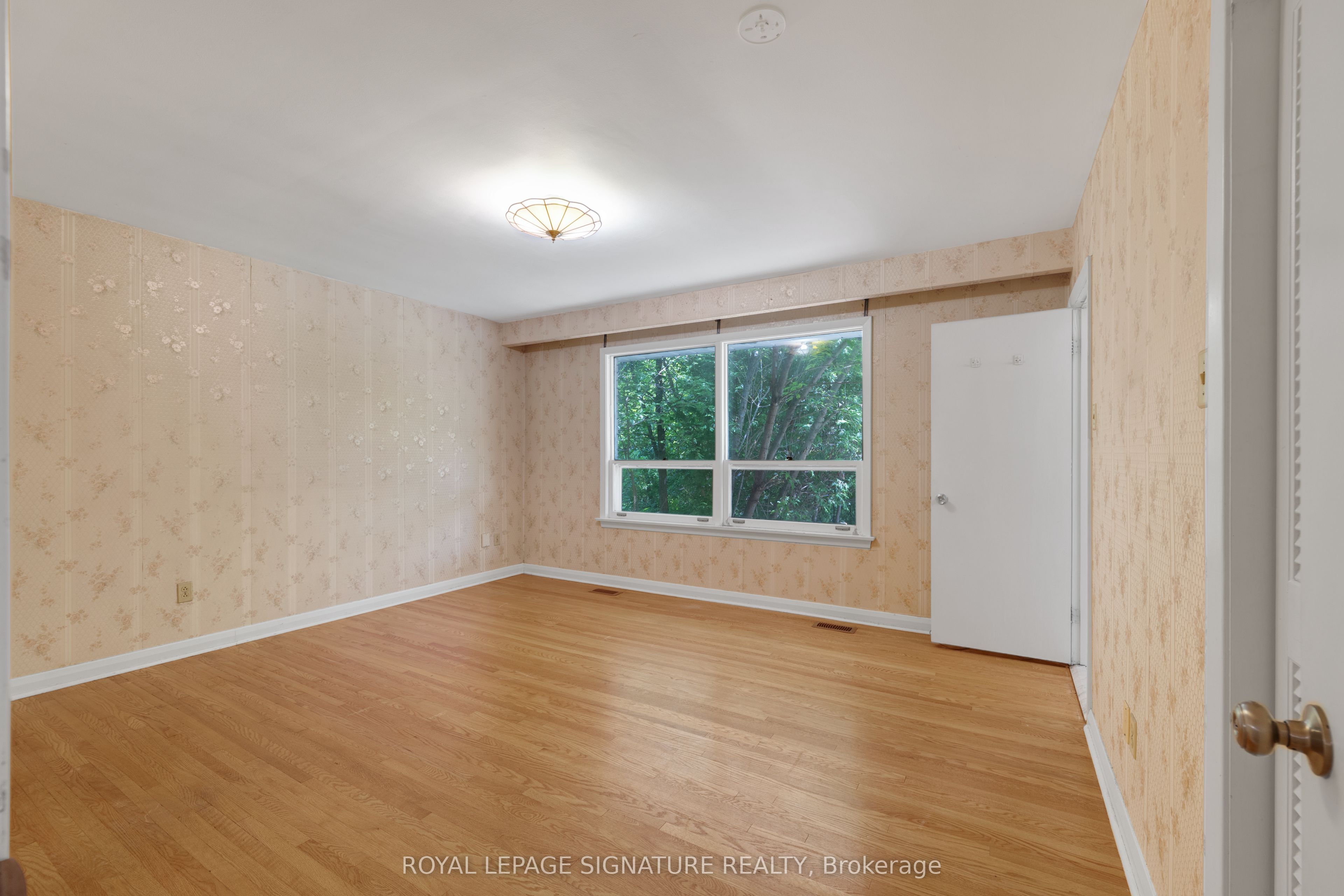 209 Burbank Drive Property Photo 17