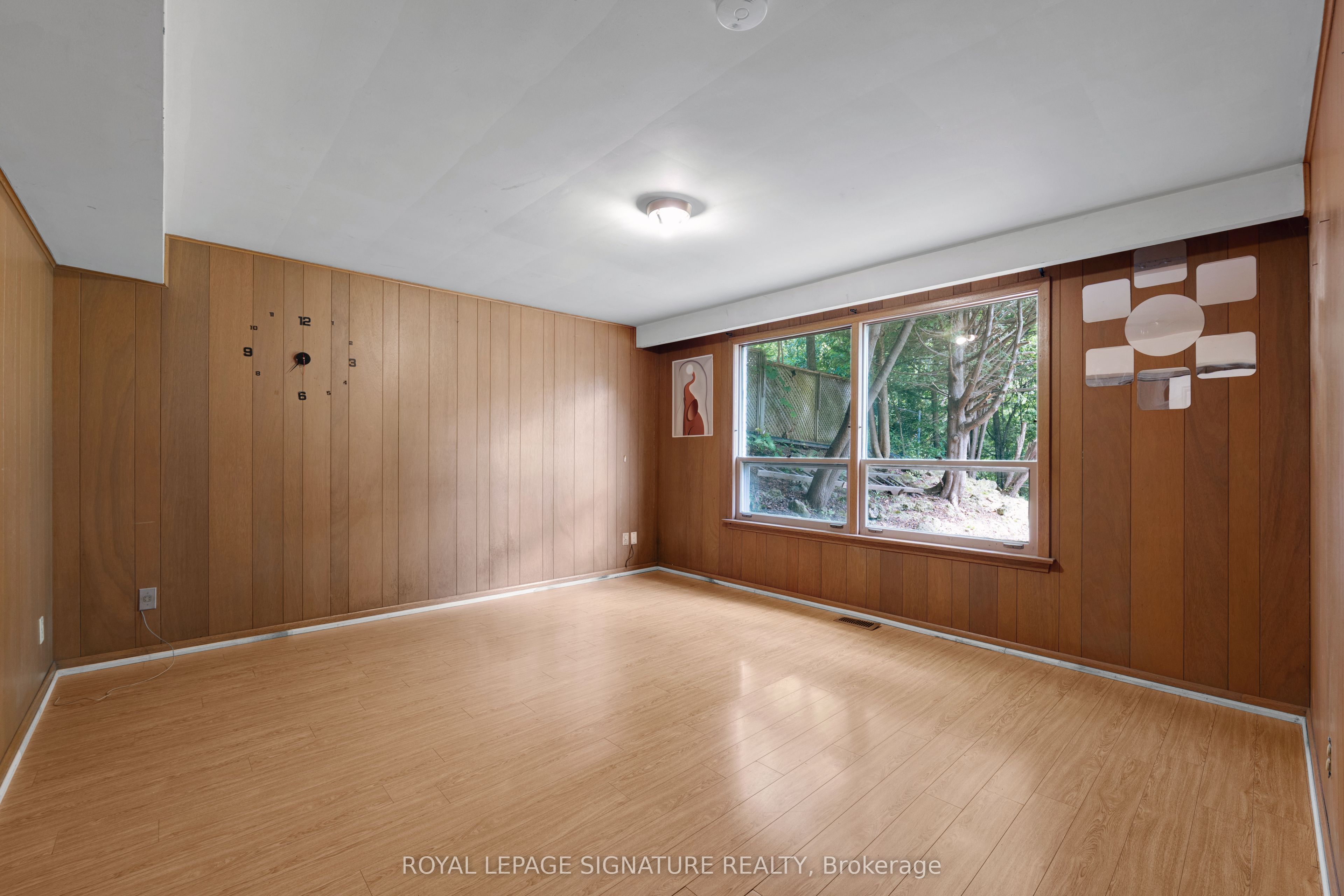 209 Burbank Drive Property Photo 24