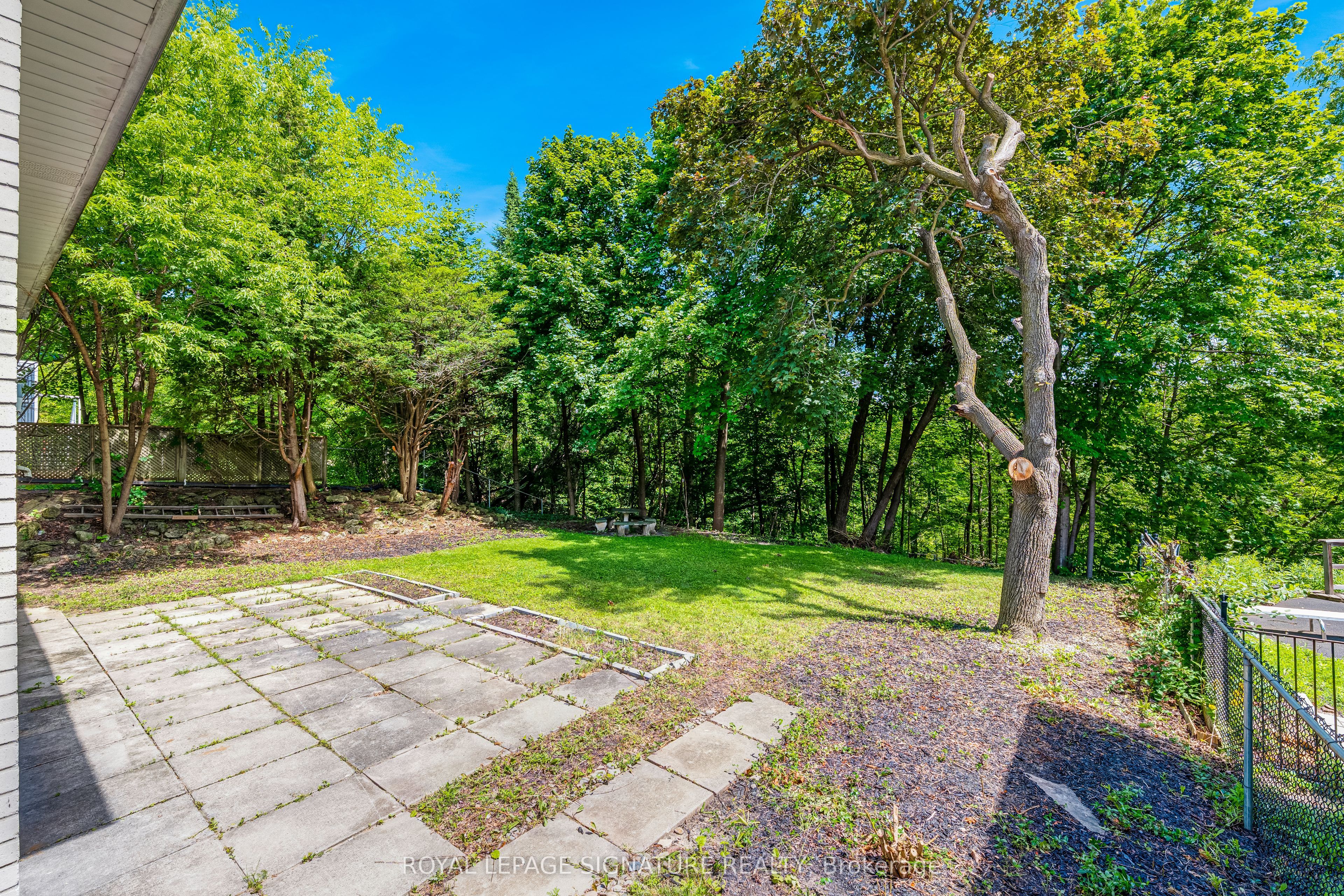 209 Burbank Drive Property Photo 27