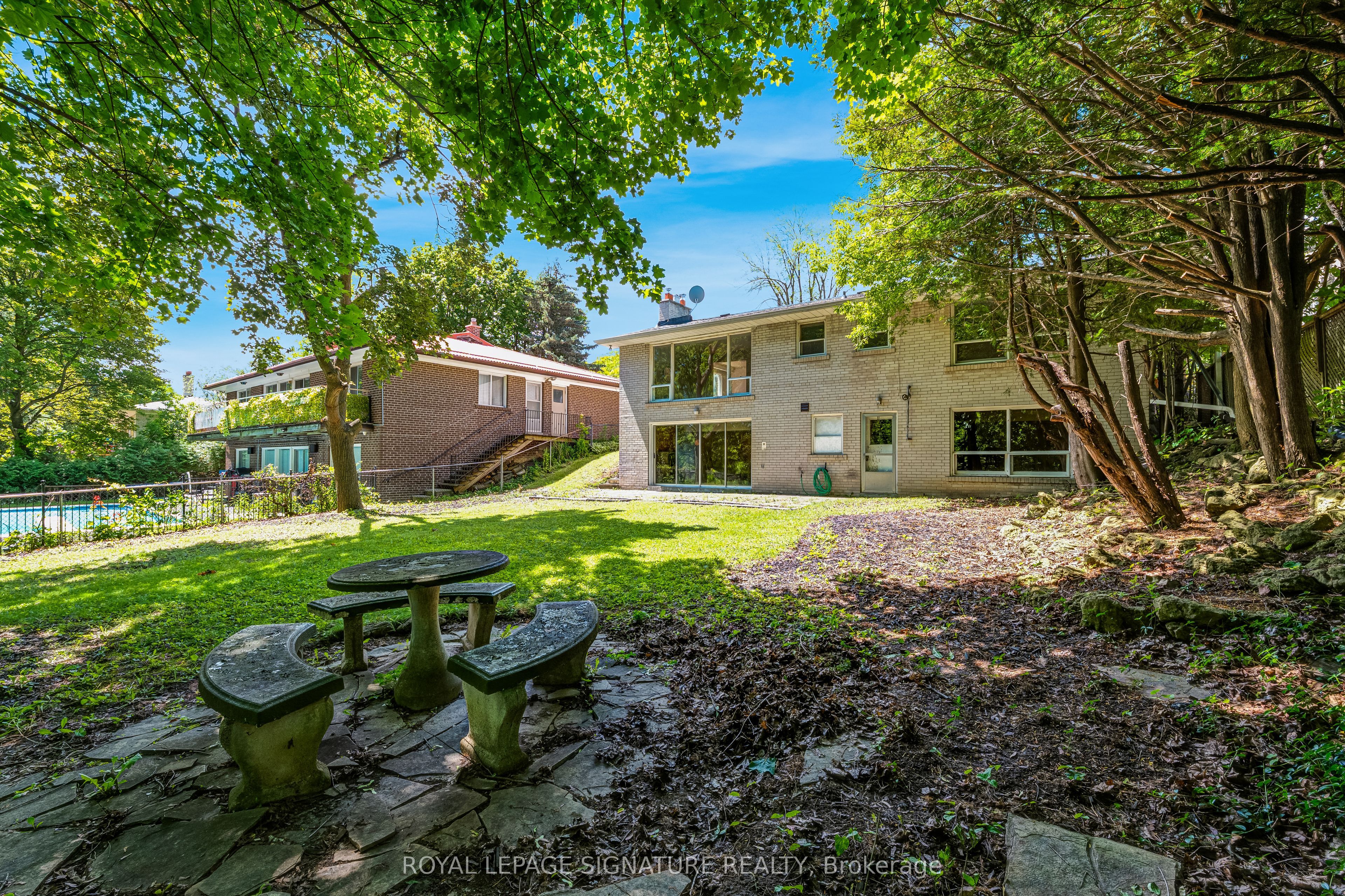 209 Burbank Drive Property Photo 30