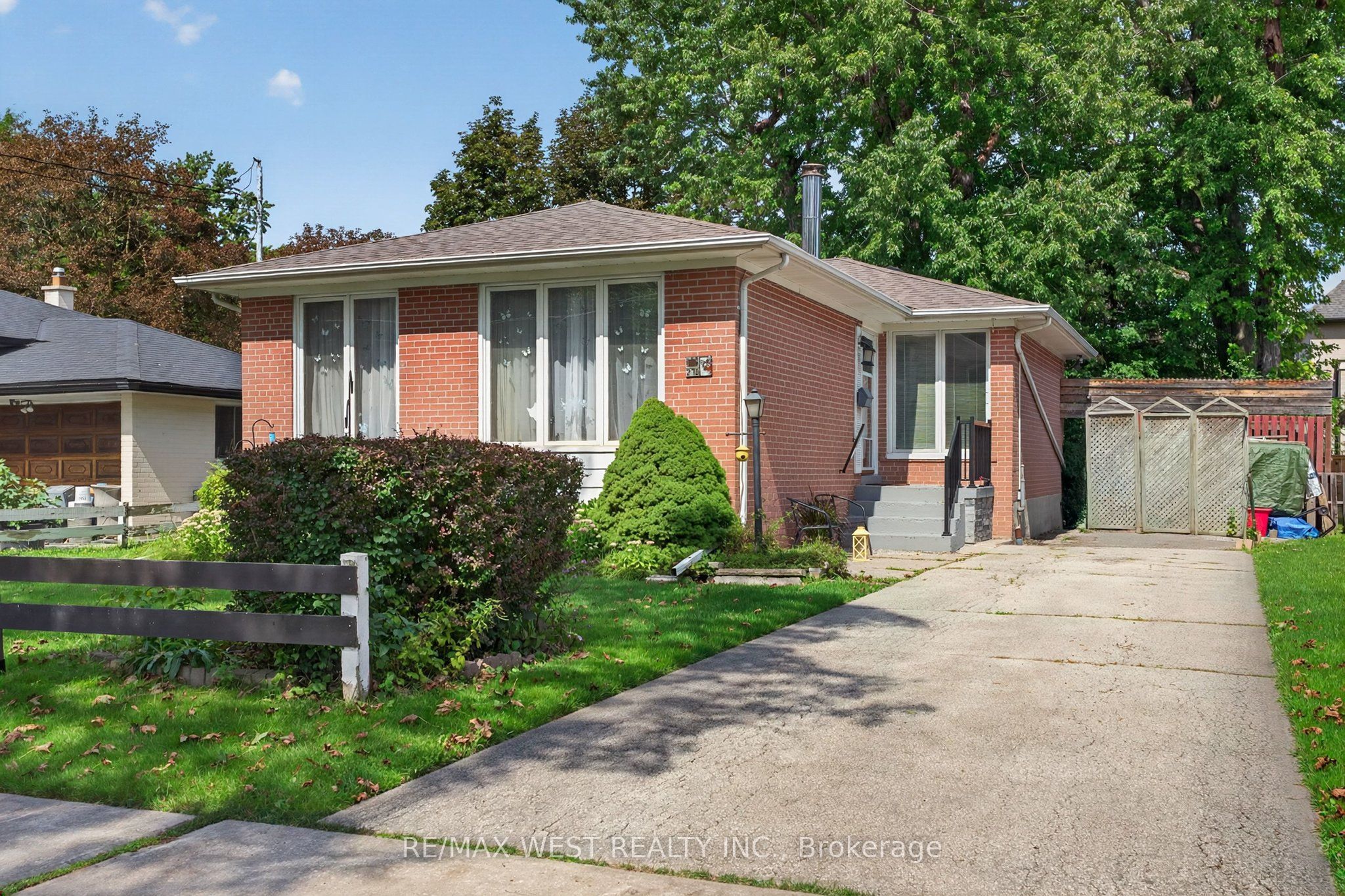270 Homewood Avenue