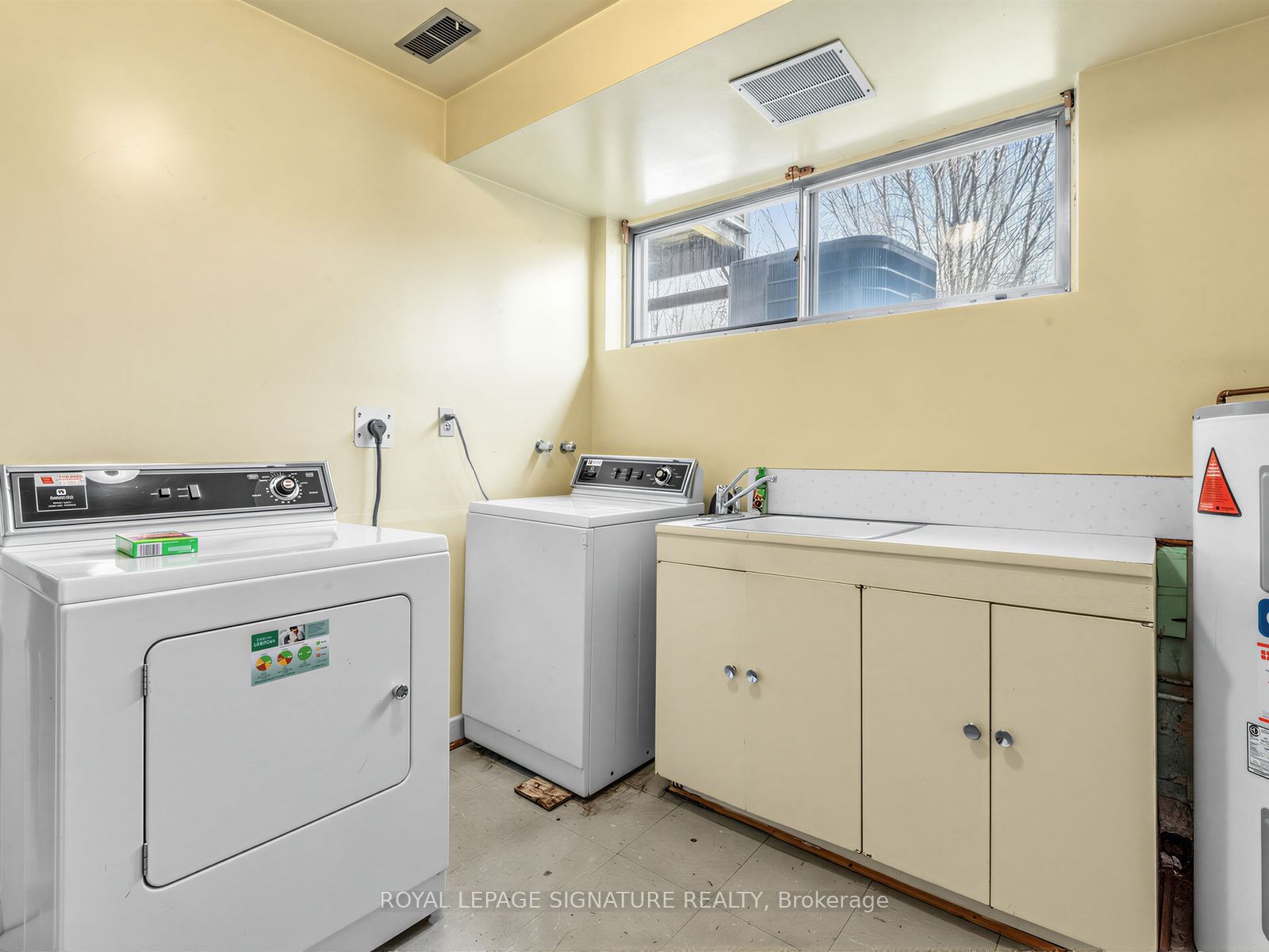 62 Dukinfield Crescent Property Photo 21