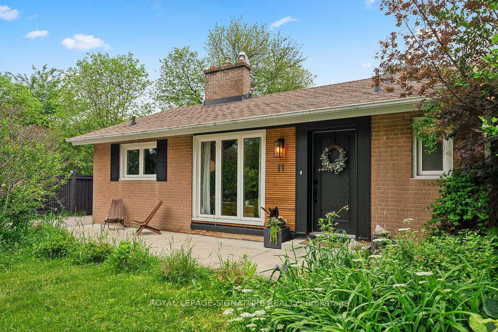 11 Yewfield Crescent