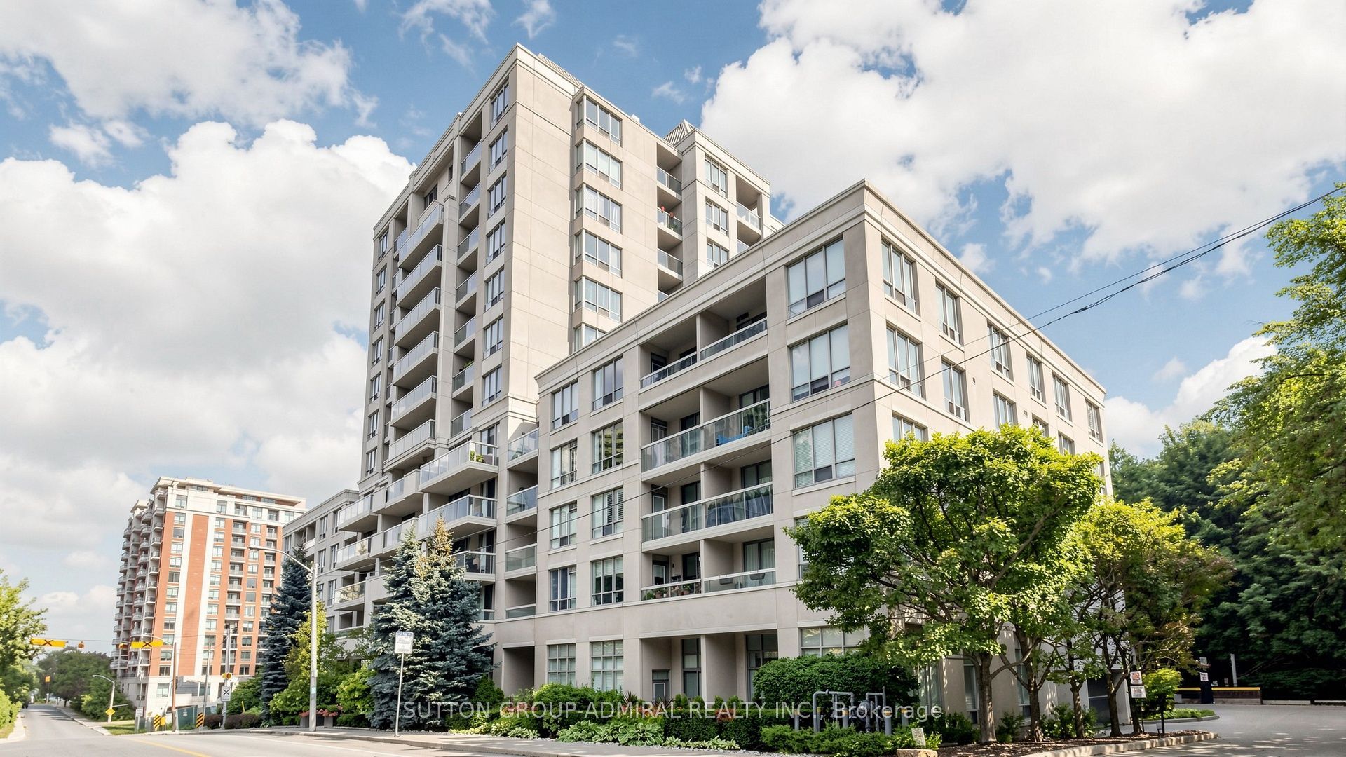 253 Merton Street 606