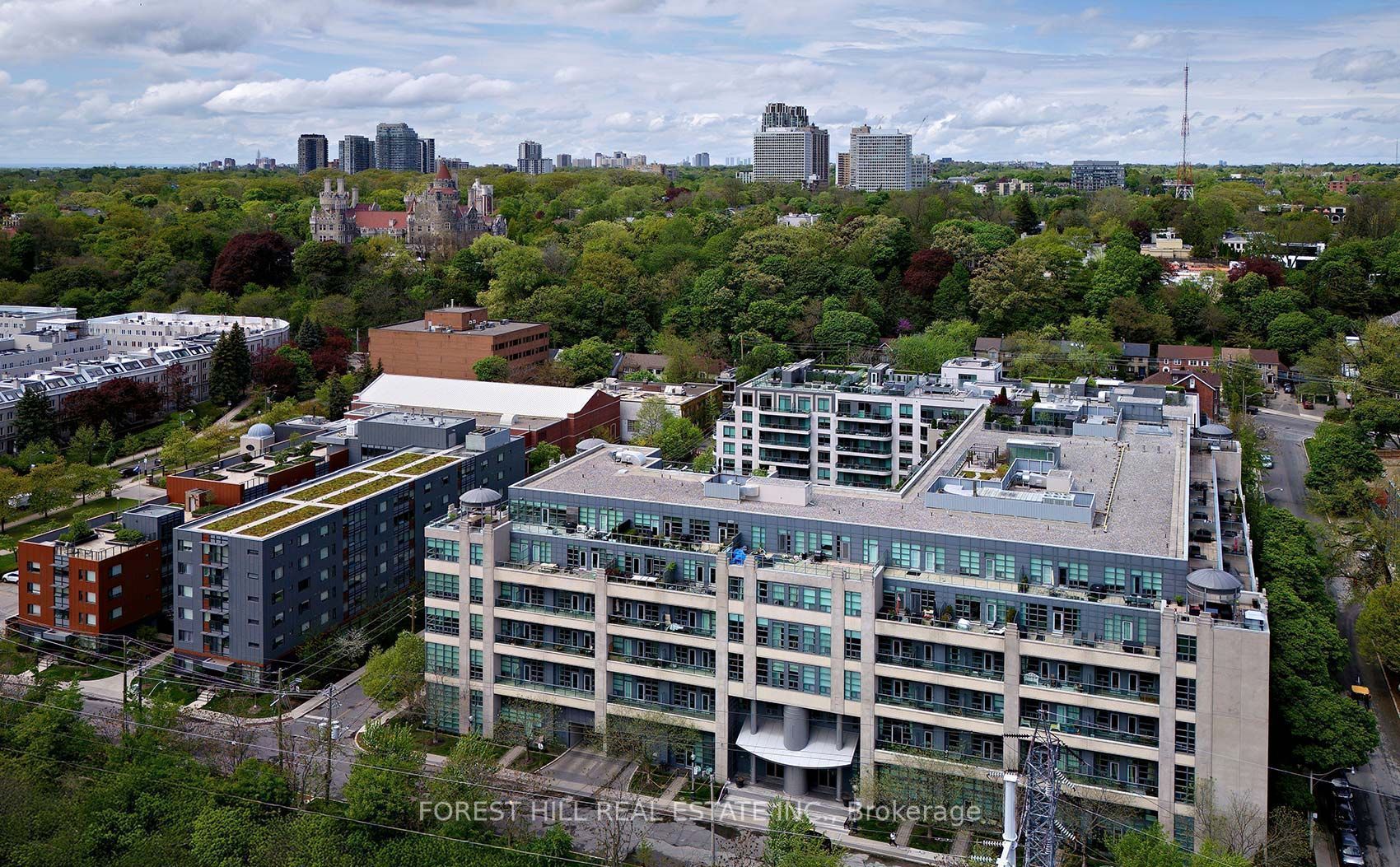 380 Macpherson Avenue 408 Property Photo 1