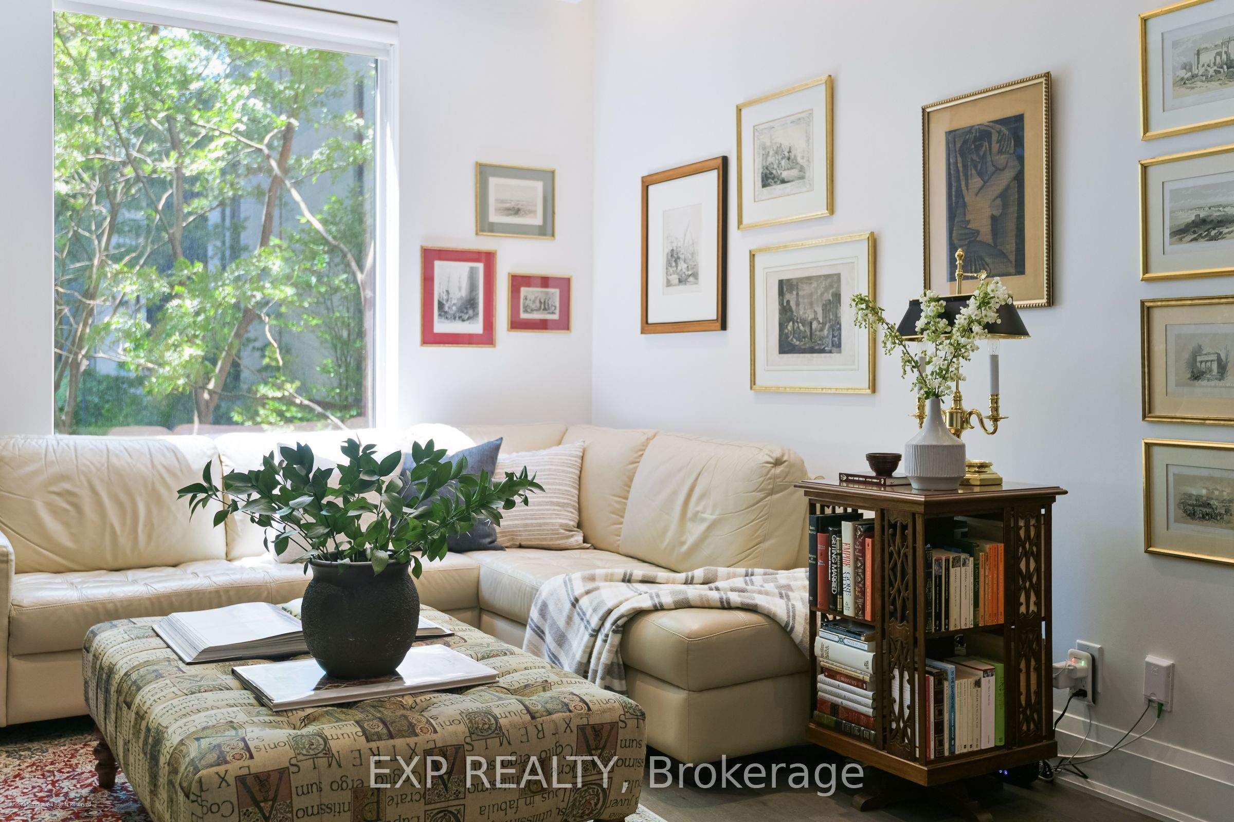 1084 Bay Street Property Photo 12