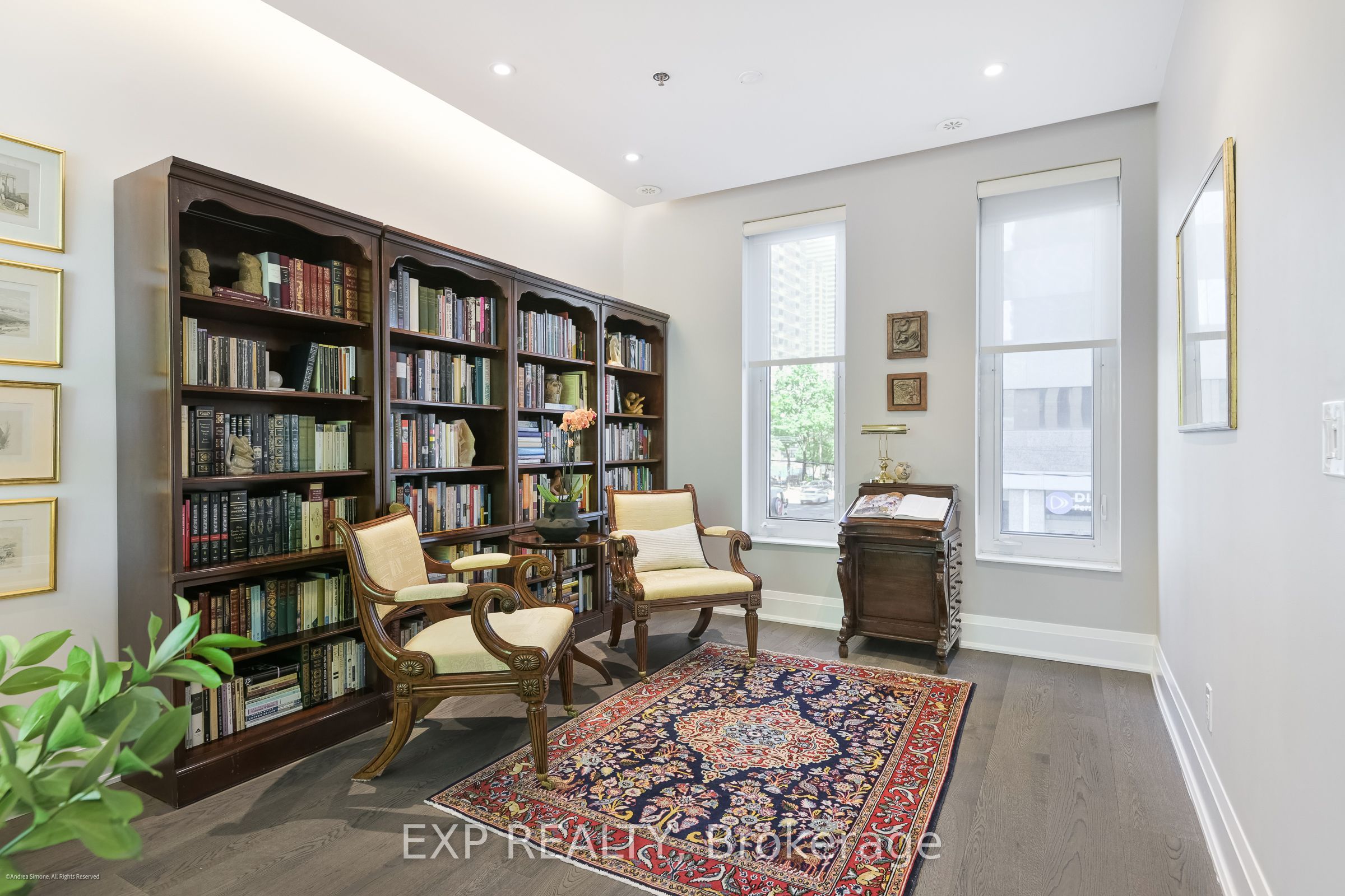 1084 Bay Street Property Photo 13