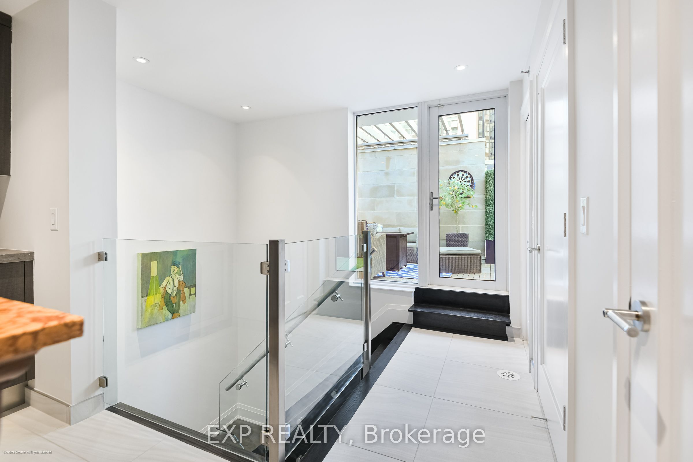 1084 Bay Street Property Photo 34