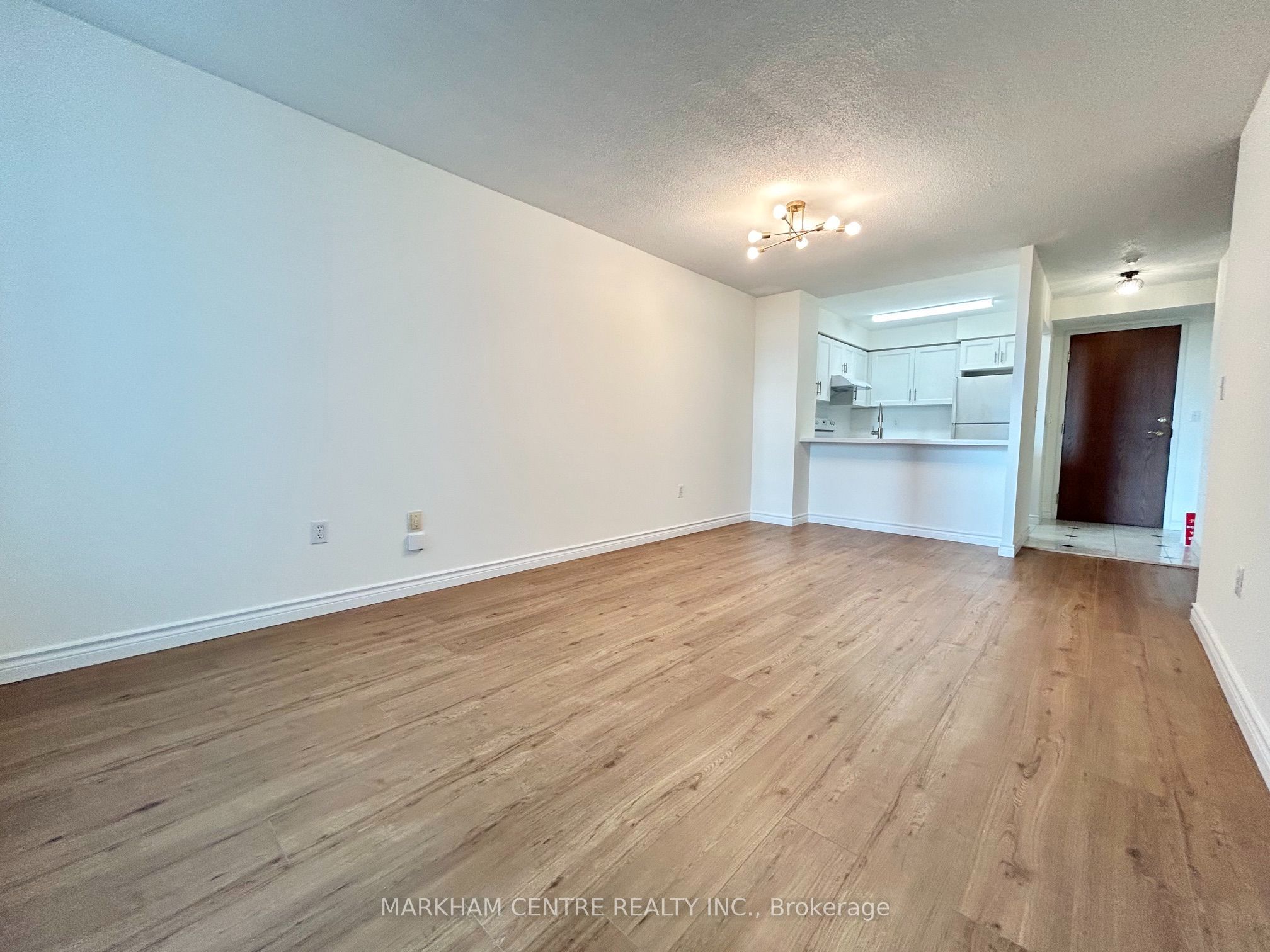 18 Pemberton Avenue S 901 Property Photo 11