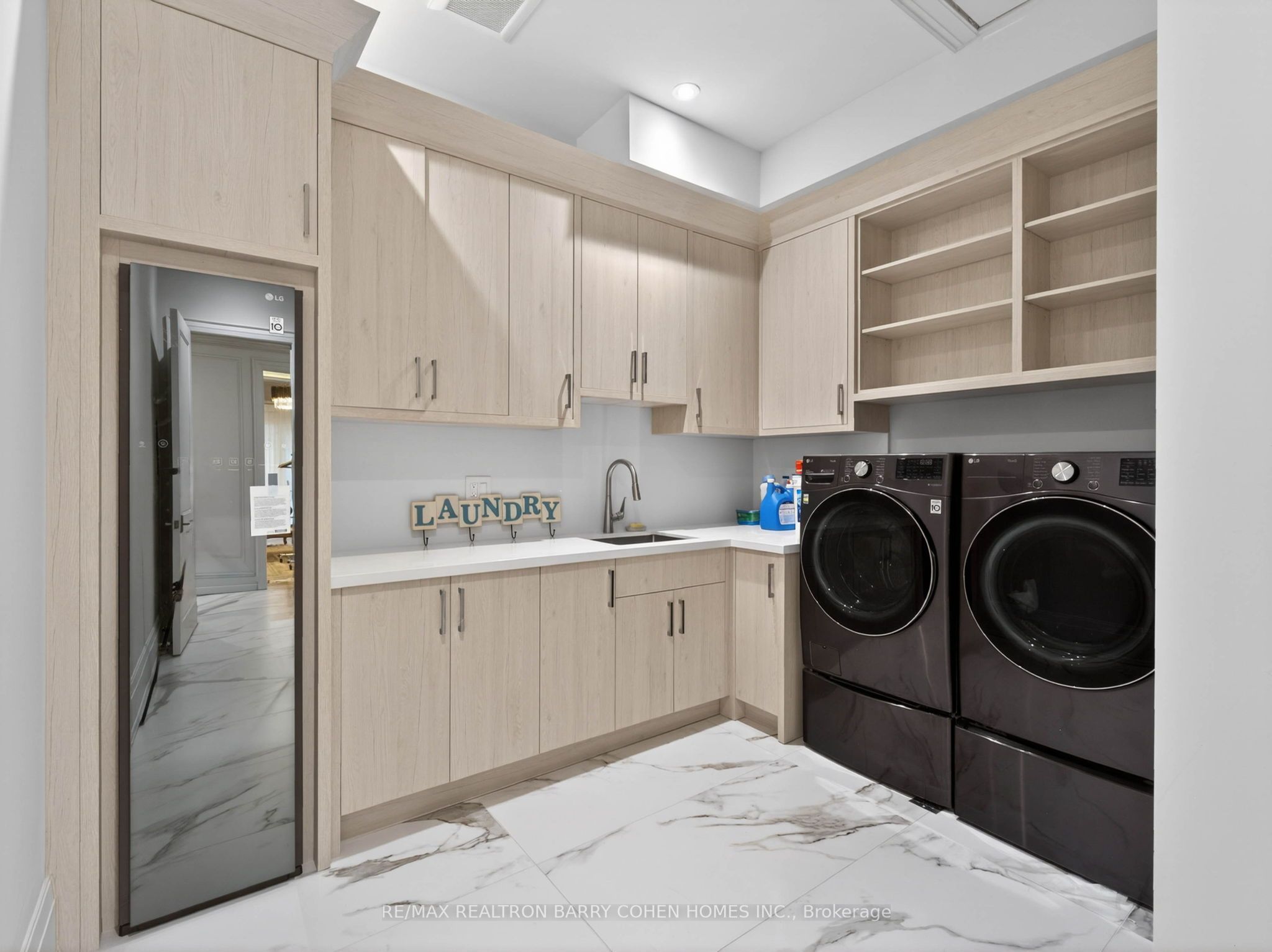 23 Sandfield Road Property Photo 18
