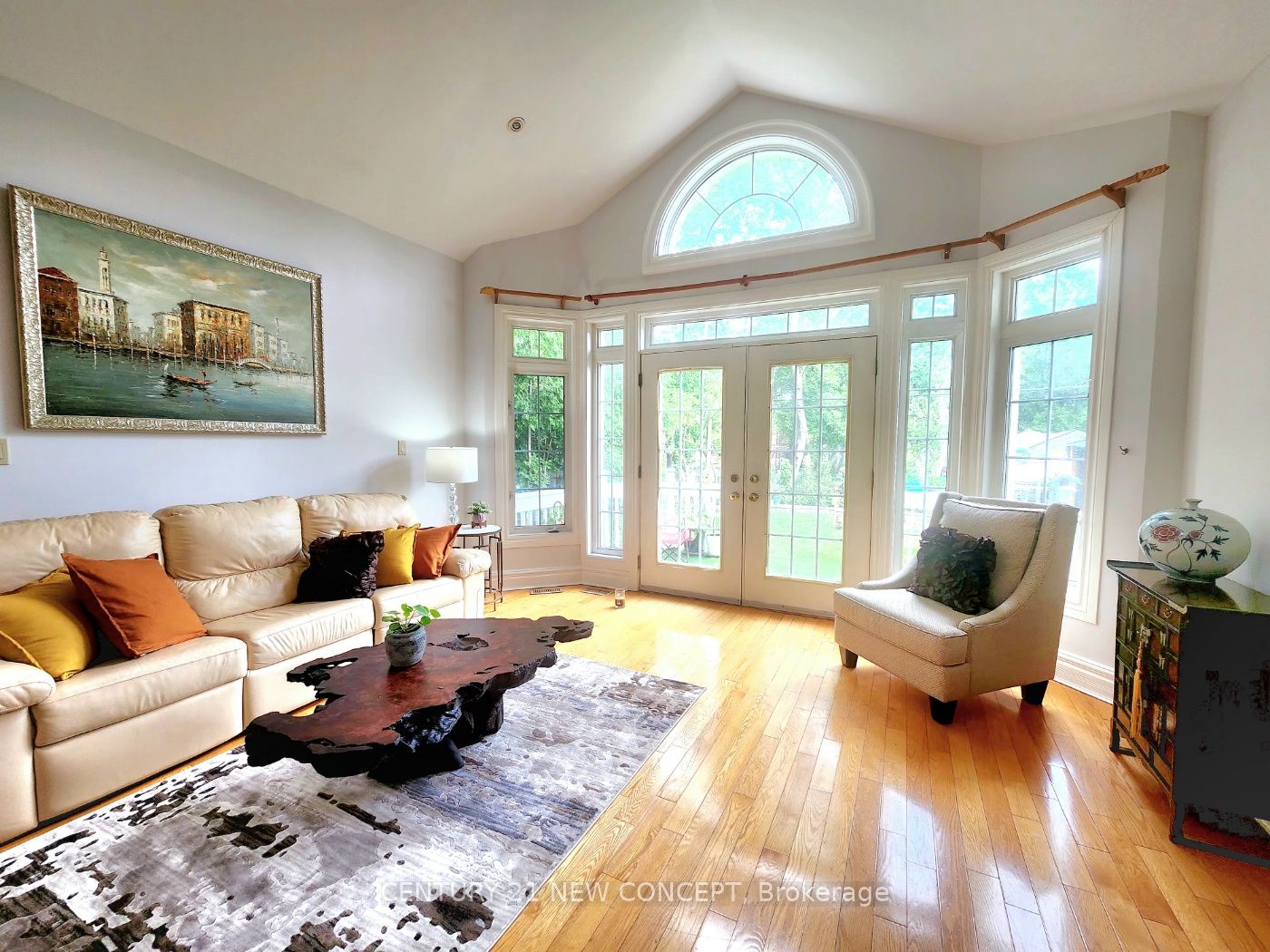 24 Abitibi Avenue Property Photo 9