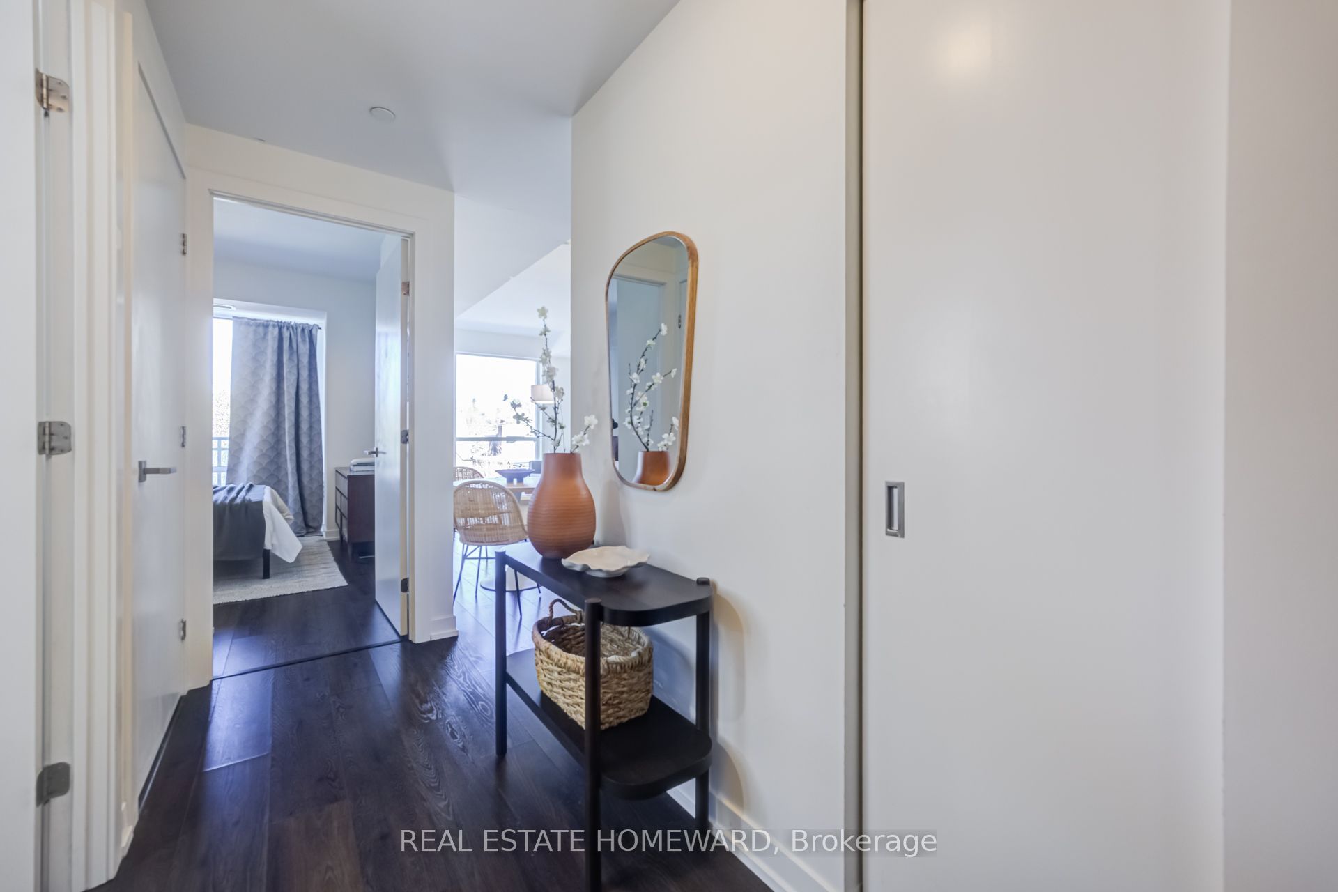 223 St Clair Avenue W 309 Property Photo 1