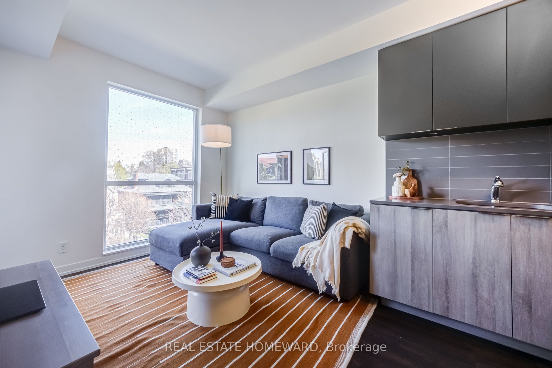 223 St Clair Avenue W 309 Property Photo 6