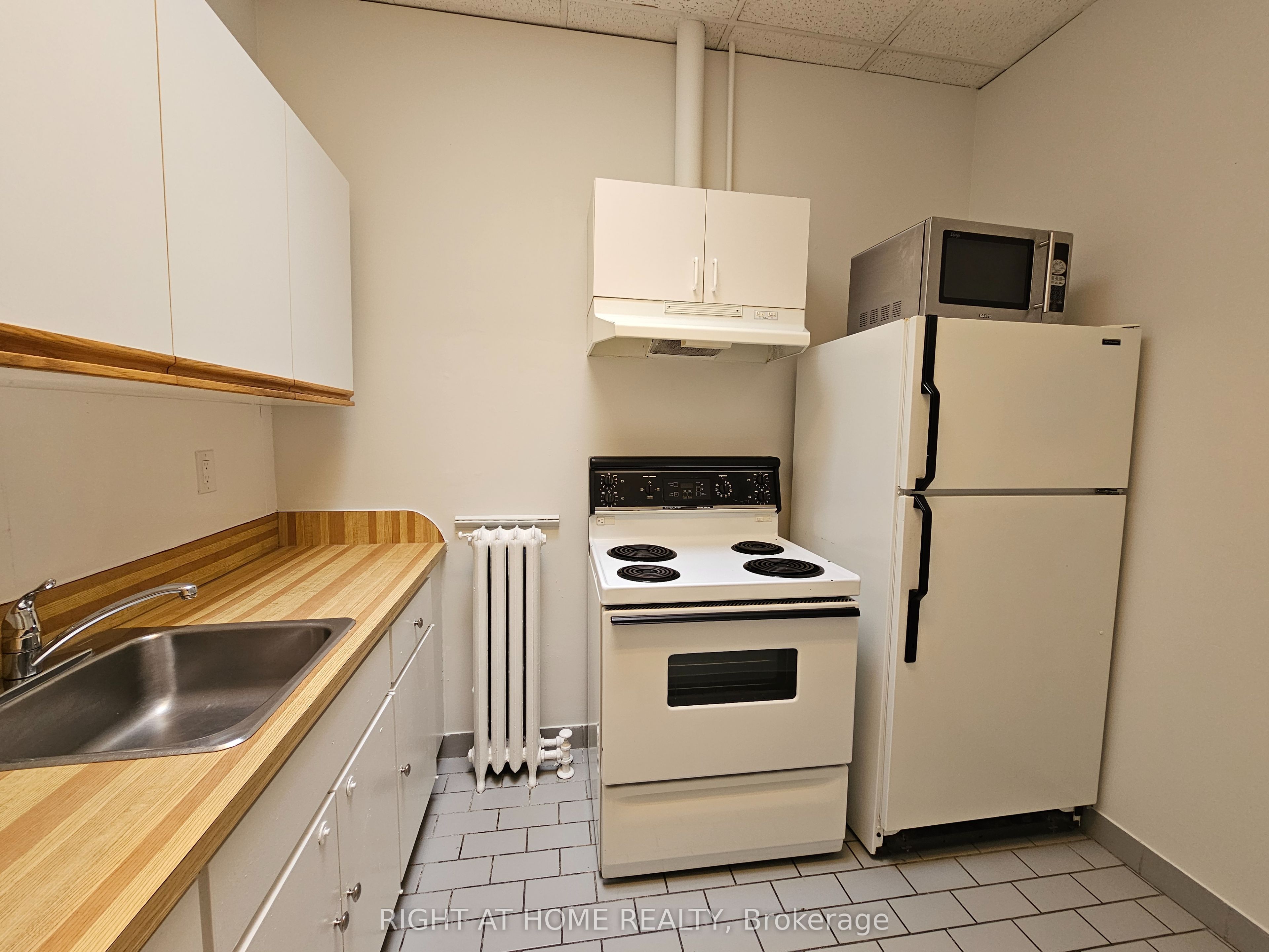 516 Yonge Street 6 Property Photo 2