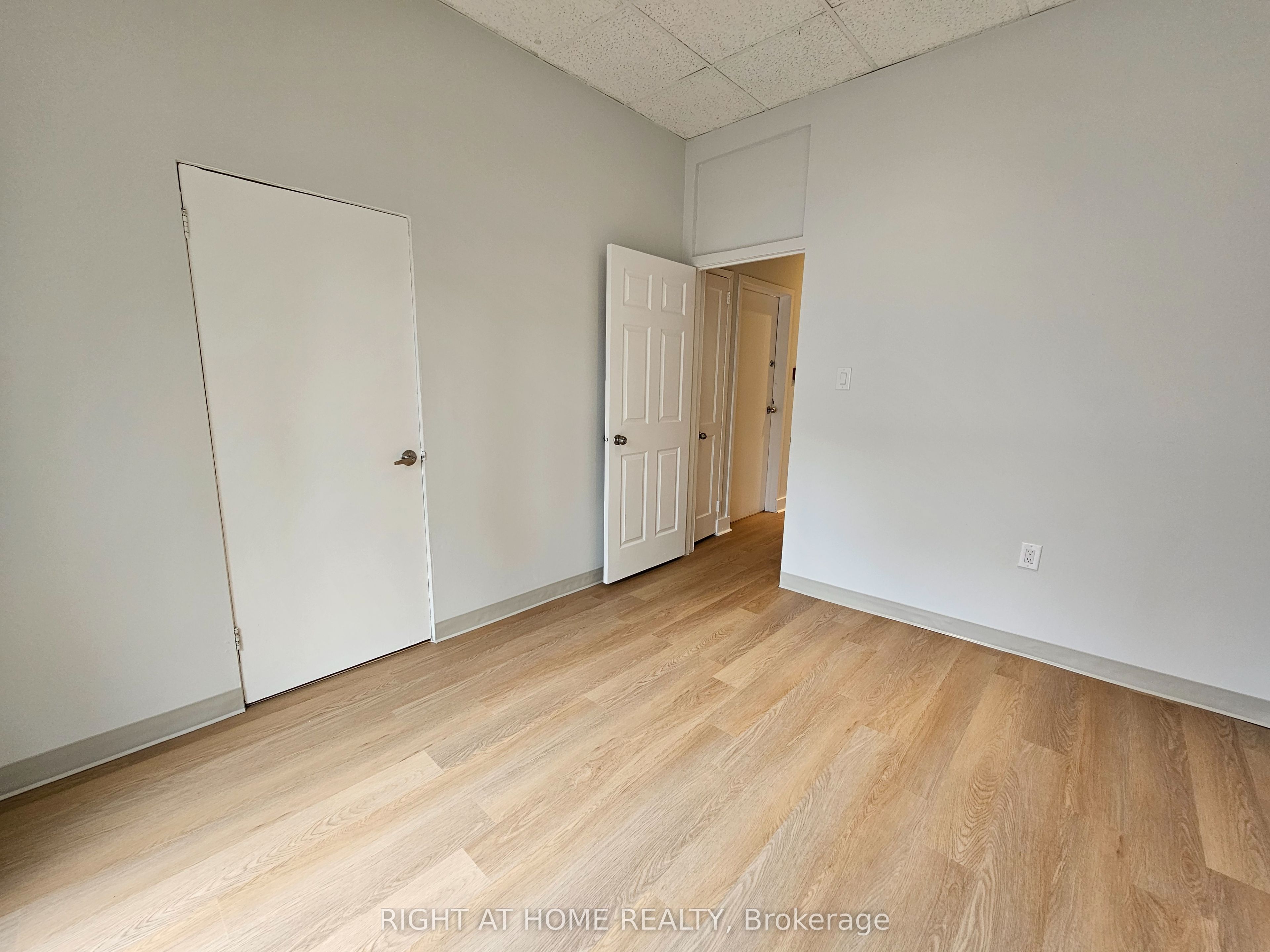 516 Yonge Street 6 Property Photo 19
