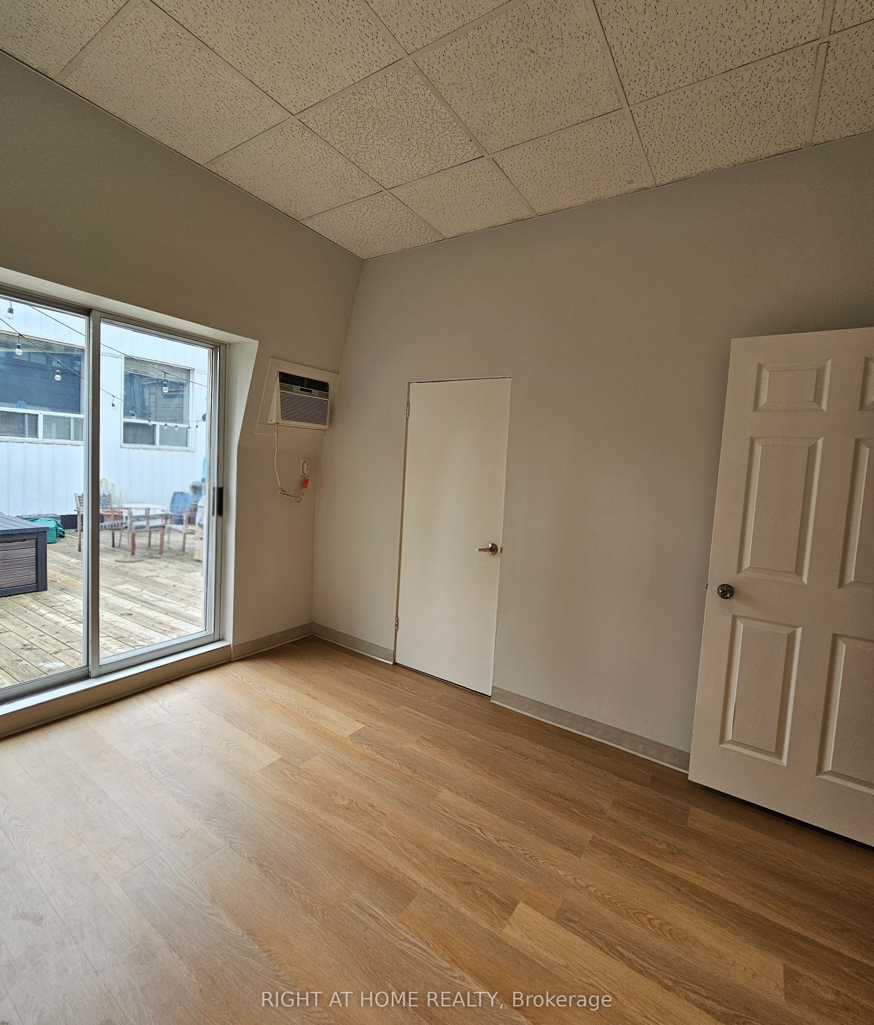 516 Yonge Street 6 Property Photo 22