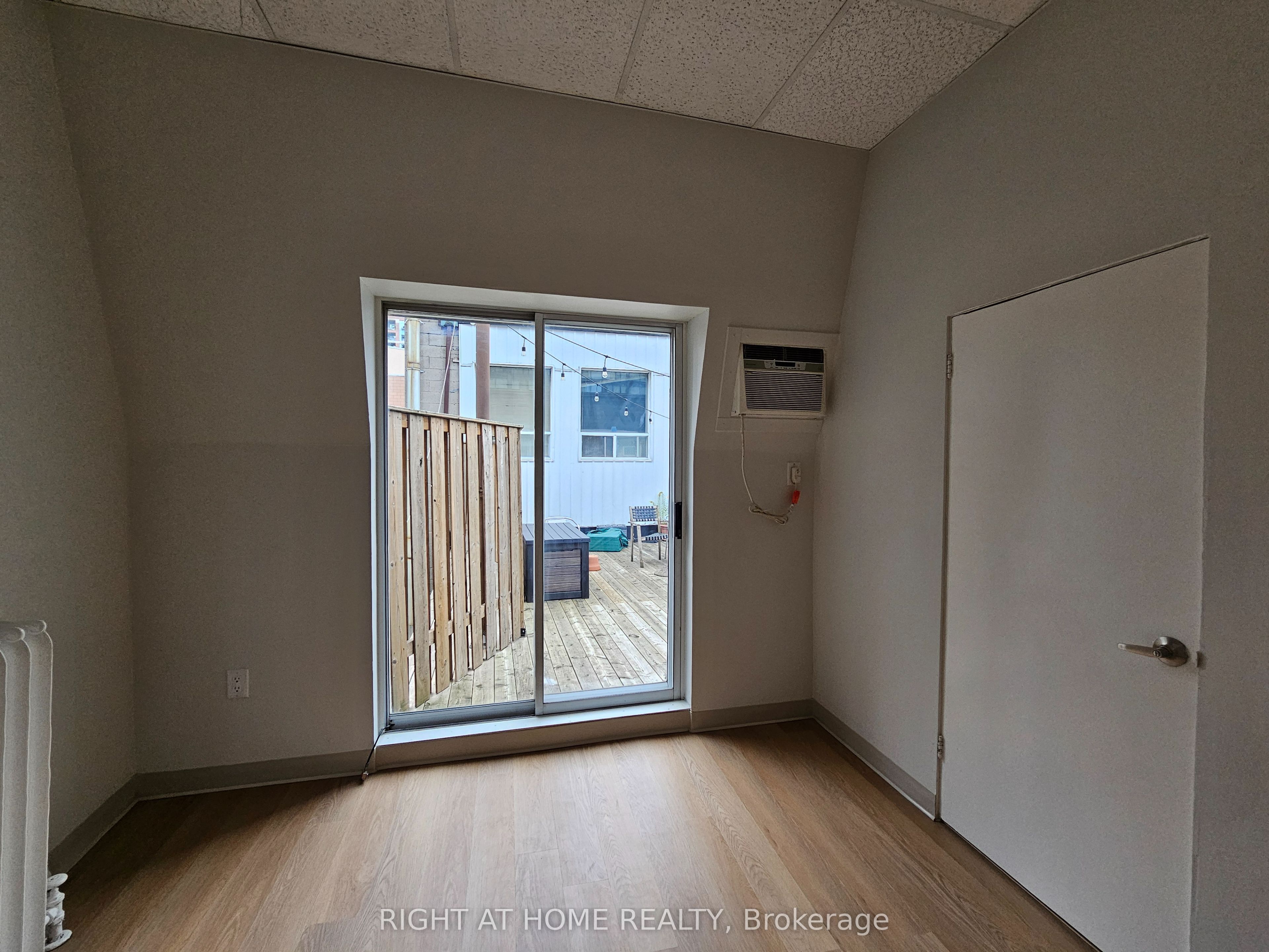 516 Yonge Street 6 Property Photo 24