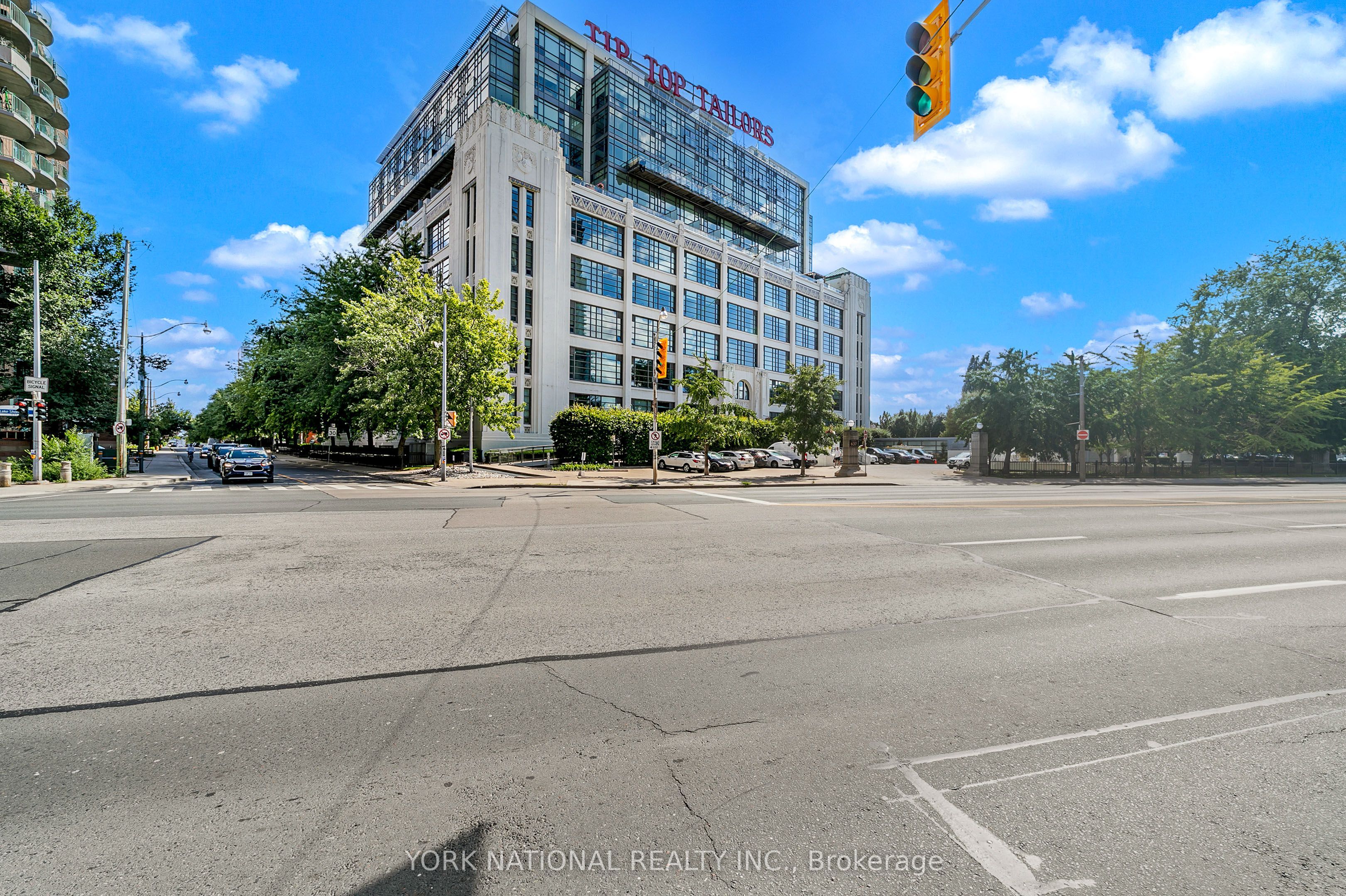 637 Lake Shore Boulevard W 409 Property Photo 1