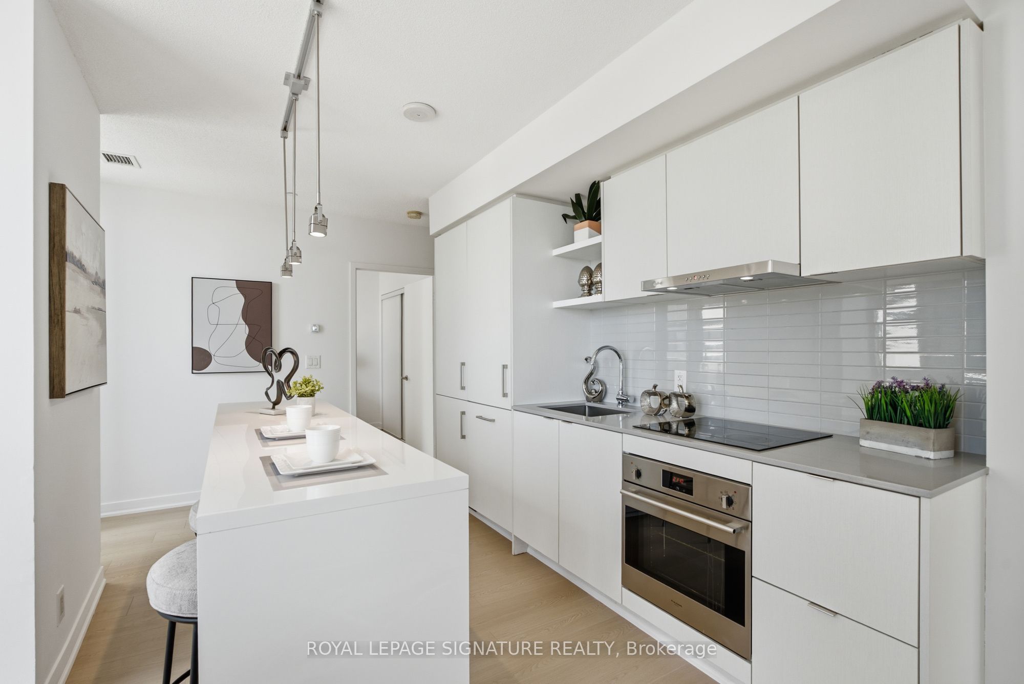 88 Harbour Street 1710 Property Photo 8