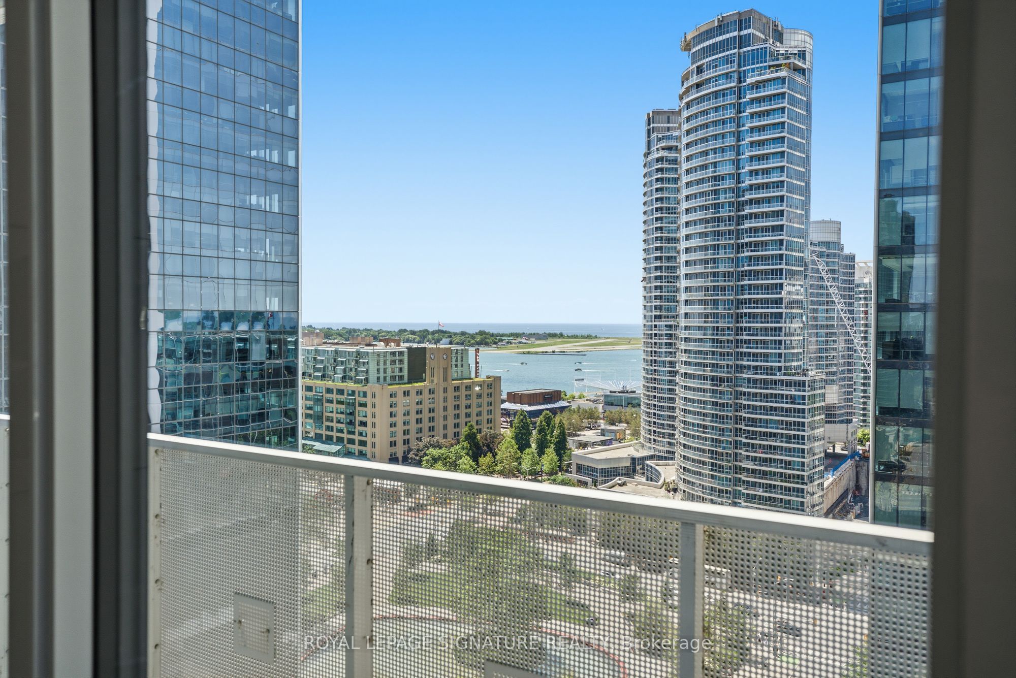 88 Harbour Street 1710 Property Photo 11