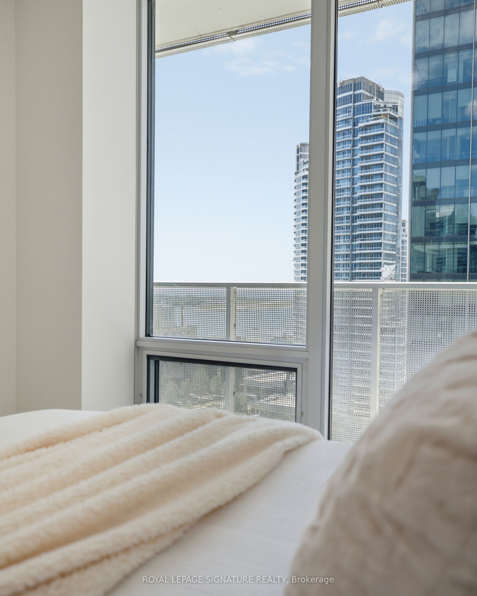 88 Harbour Street 1710 Property Photo 16