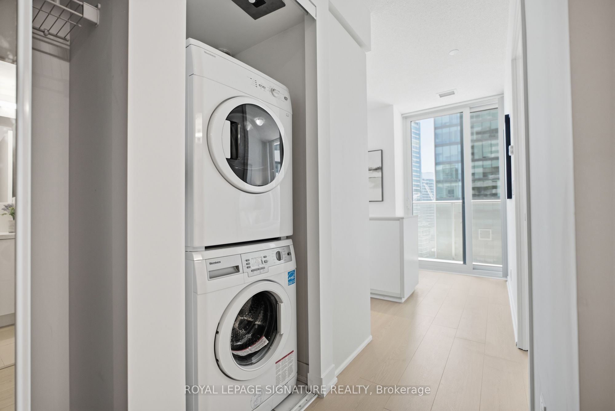 88 Harbour Street 1710 Property Photo 29